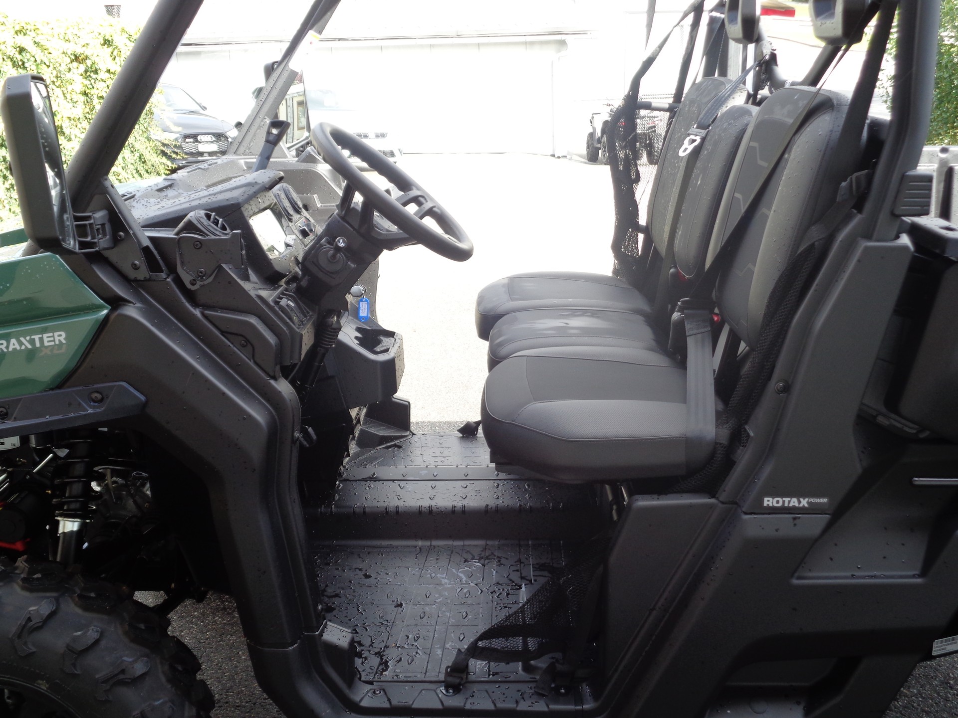 CAN-AM Traxter HD9 (1000ccm) XU ABS-image-2