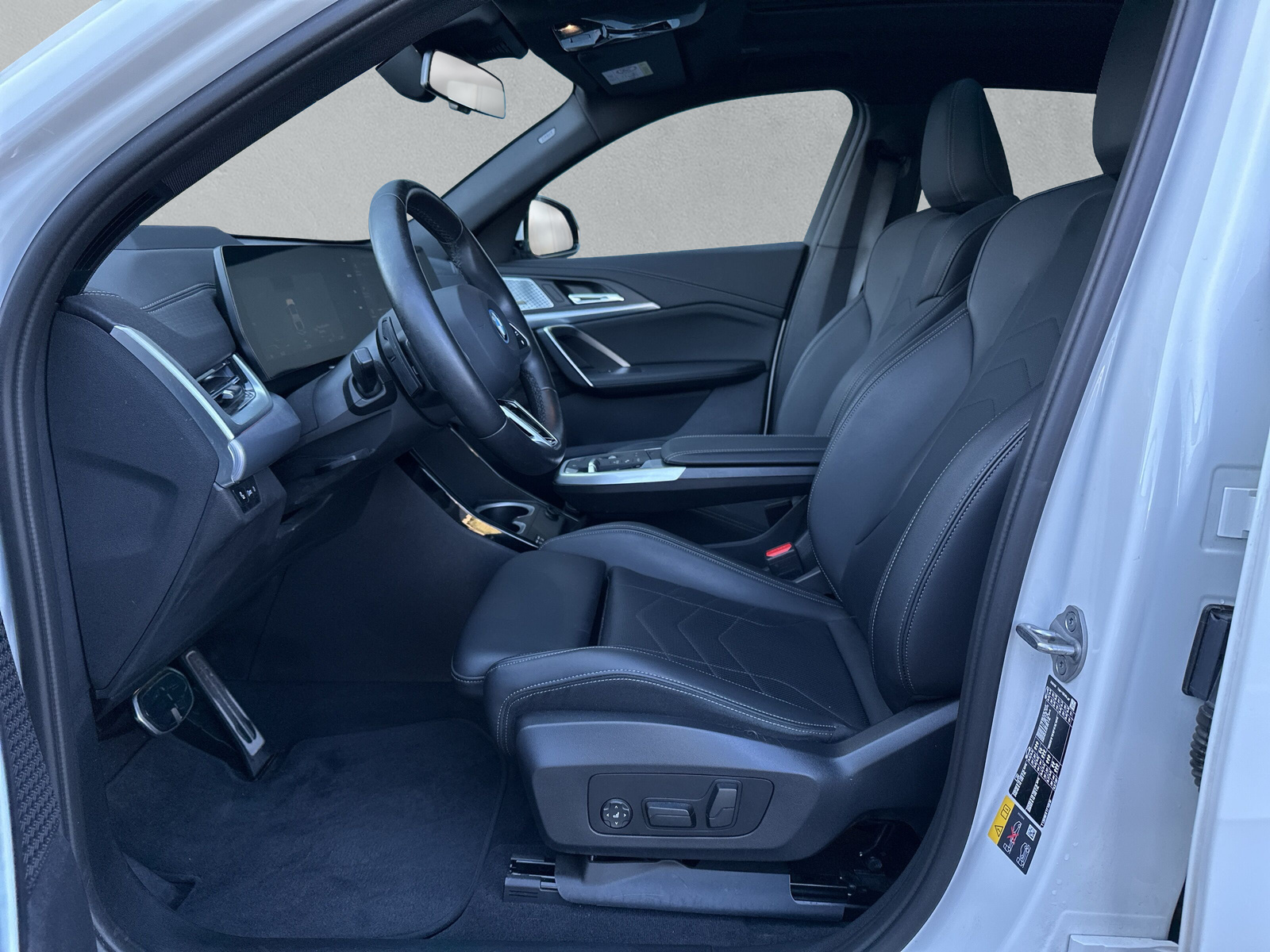 BMW iX2 xDrive 30 M Sport **Action de leasing à 1.9%** 📍-image-11