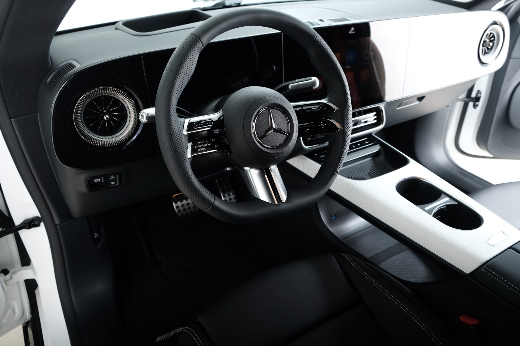 MERCEDES-BENZ CLA 350 4 Matic 85 kWh EQ-image-7