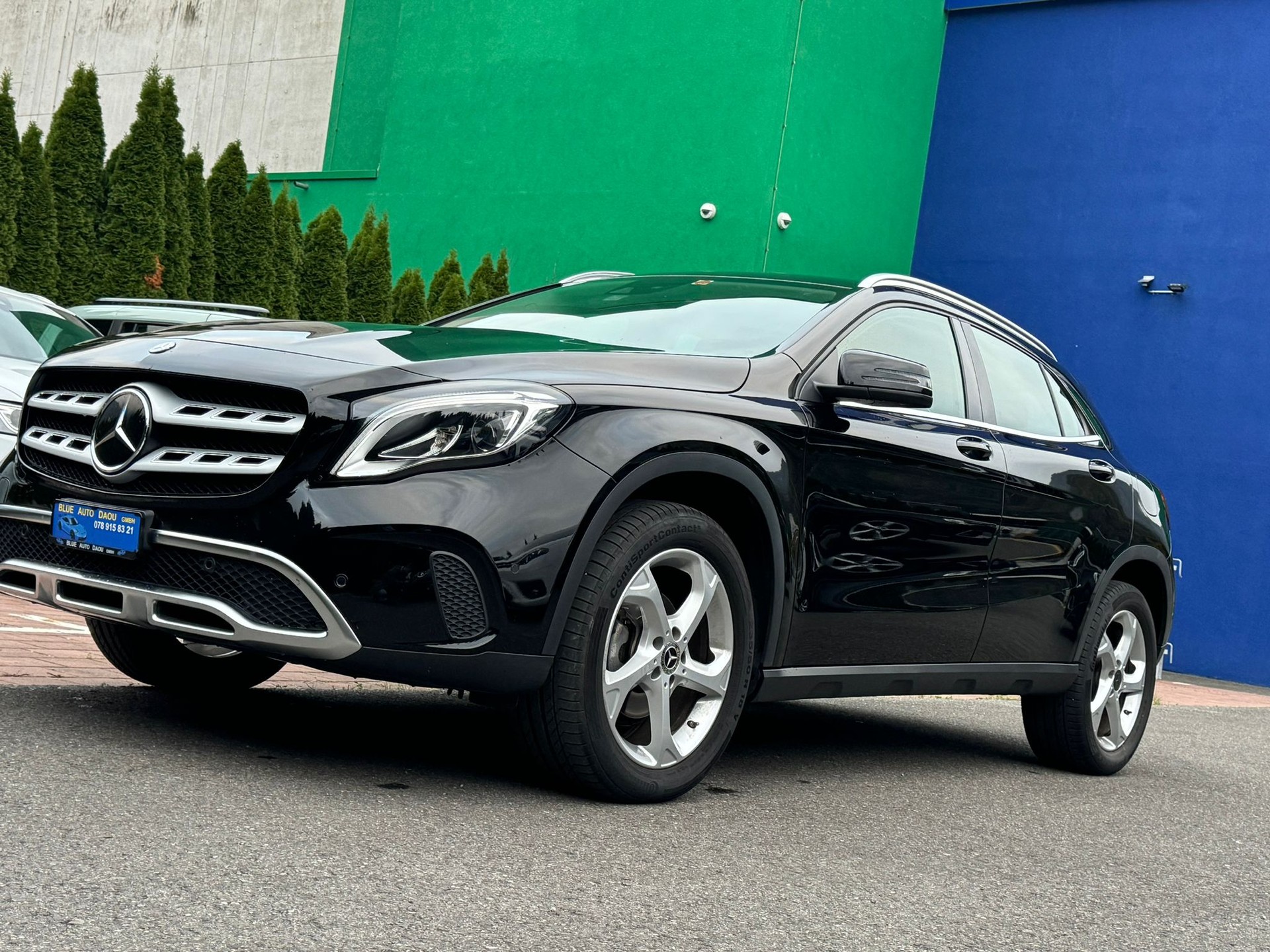MERCEDES-BENZ GLA 200 d Swiss Star Edition Urban 4Matic 7G-DCT-showroom-element-2