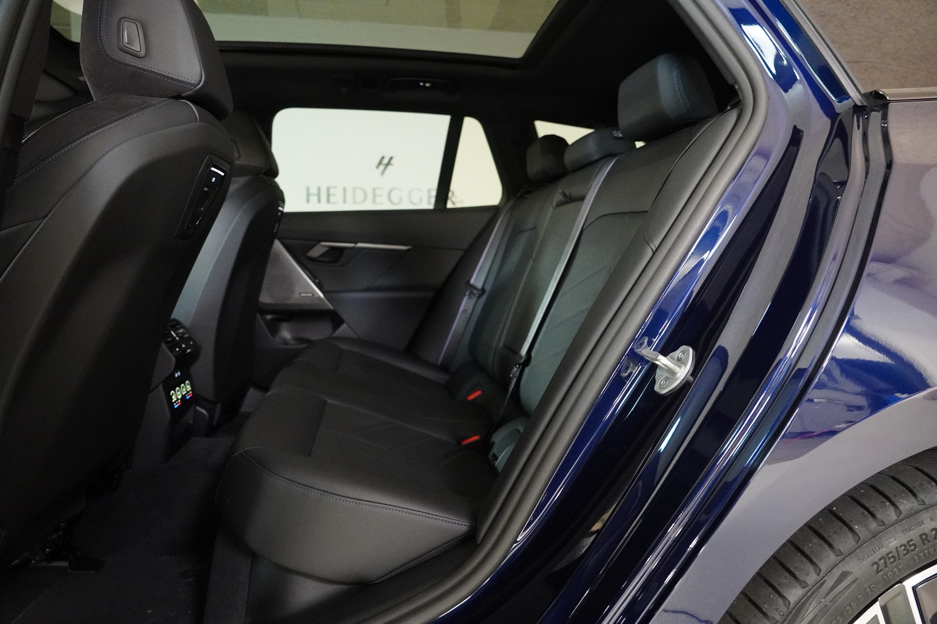 BMW 550e xDrive Touring M Sport Pro Steptronic-image-12