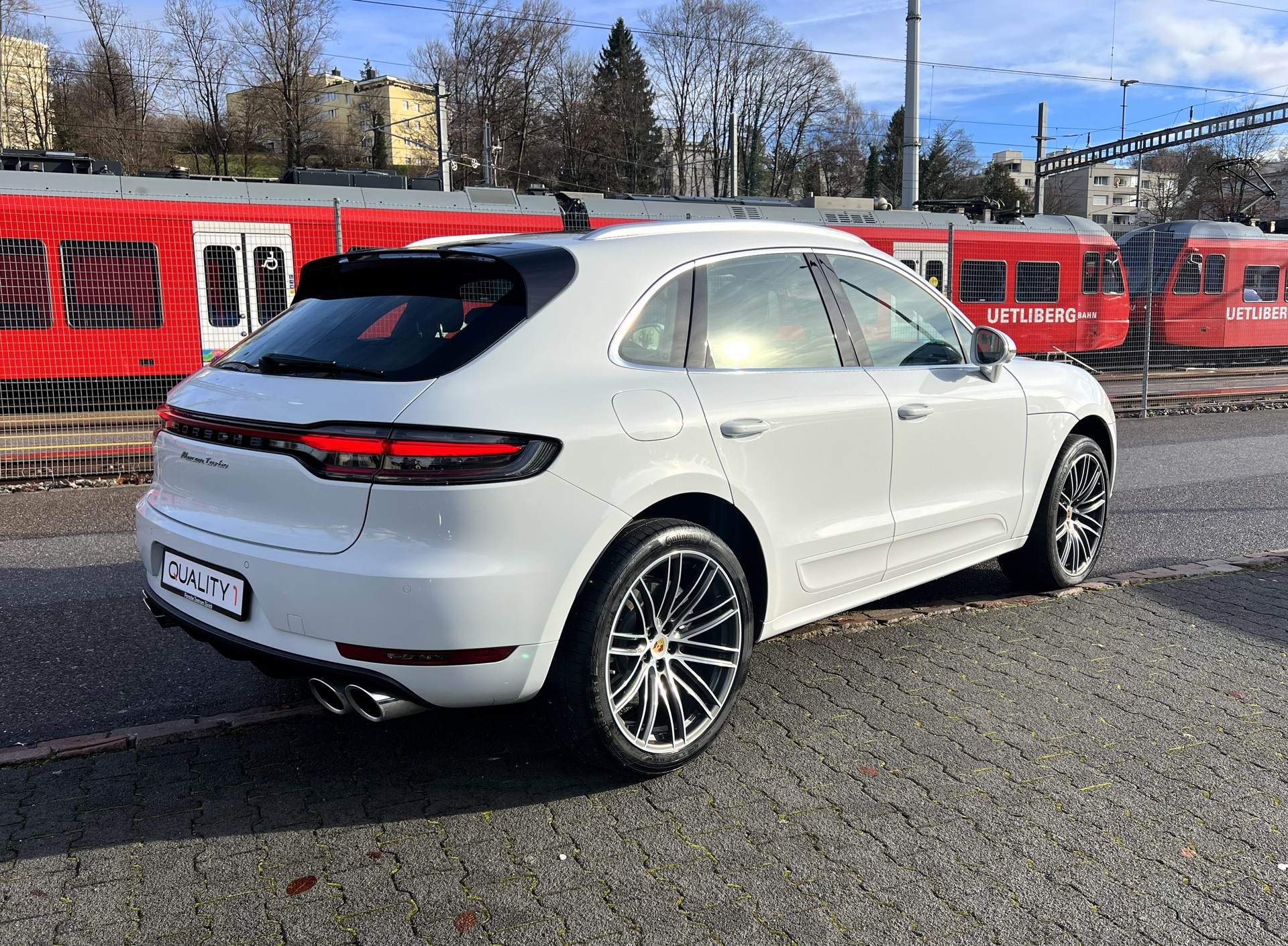 PORSCHE Macan Turbo PDK-image-4