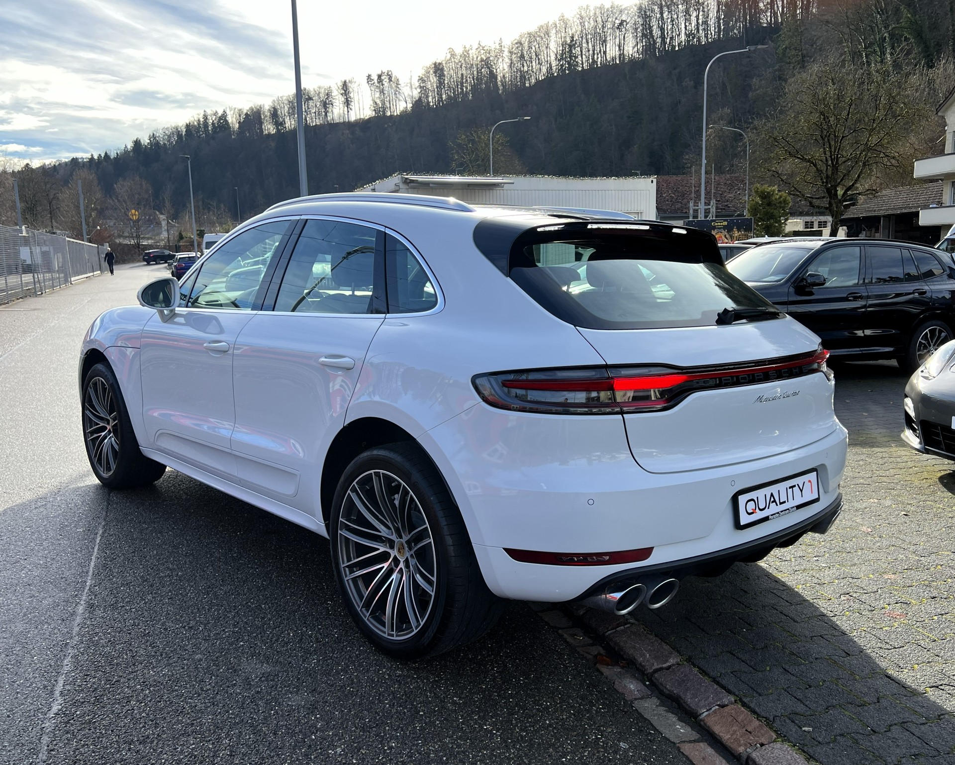 PORSCHE Macan Turbo PDK-image-2