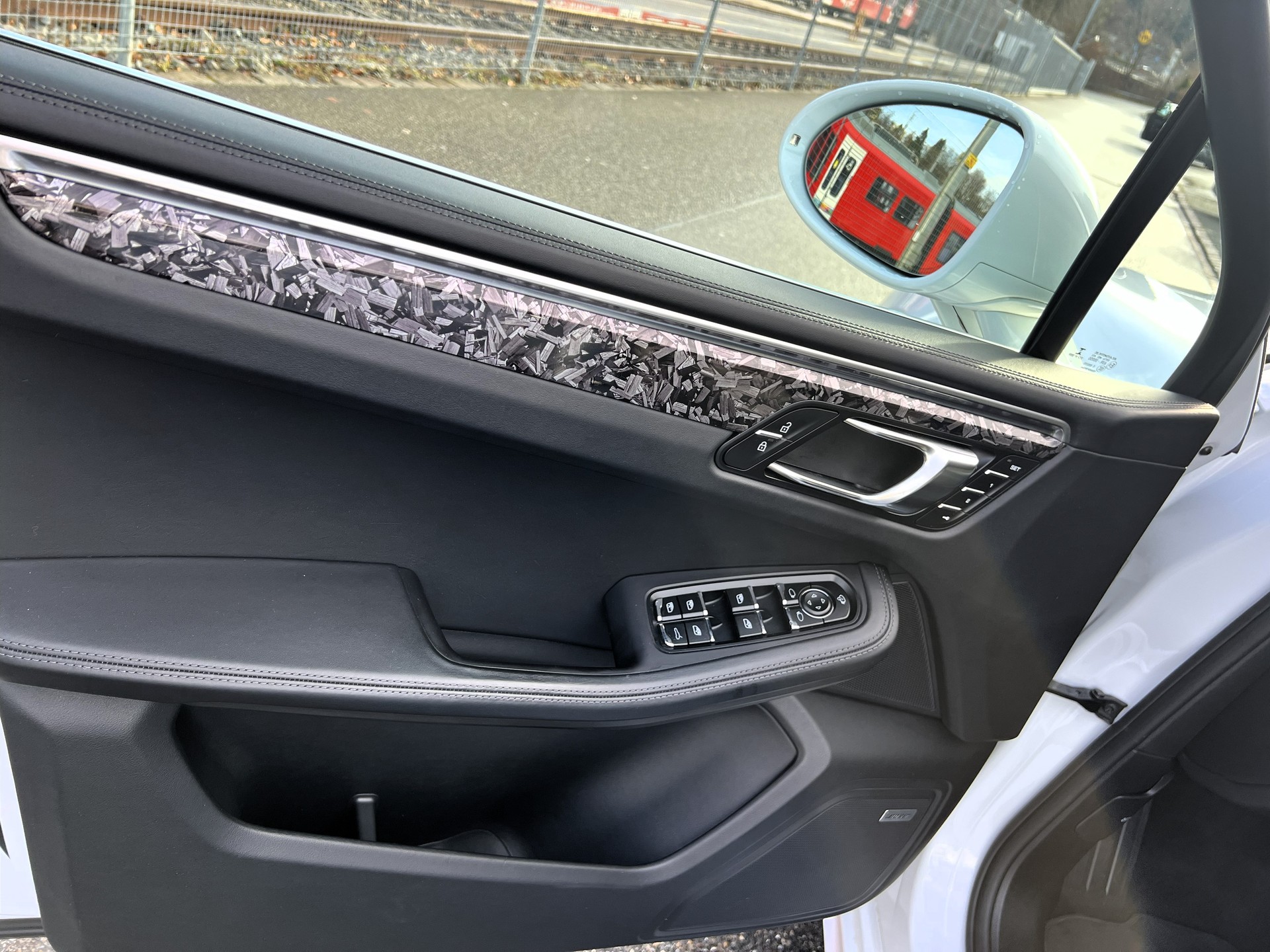 PORSCHE Macan Turbo PDK-image-19
