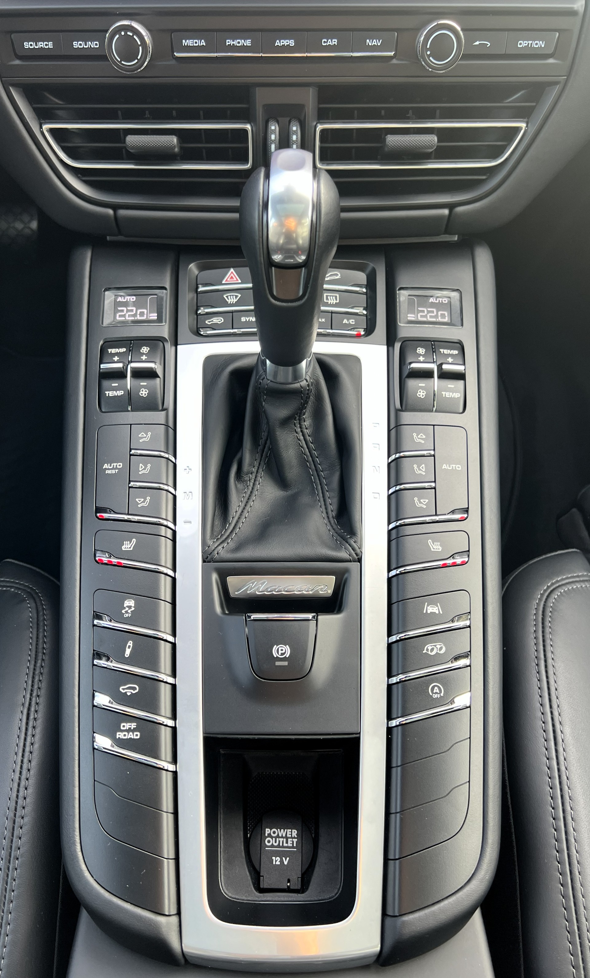 PORSCHE Macan Turbo PDK-image-22