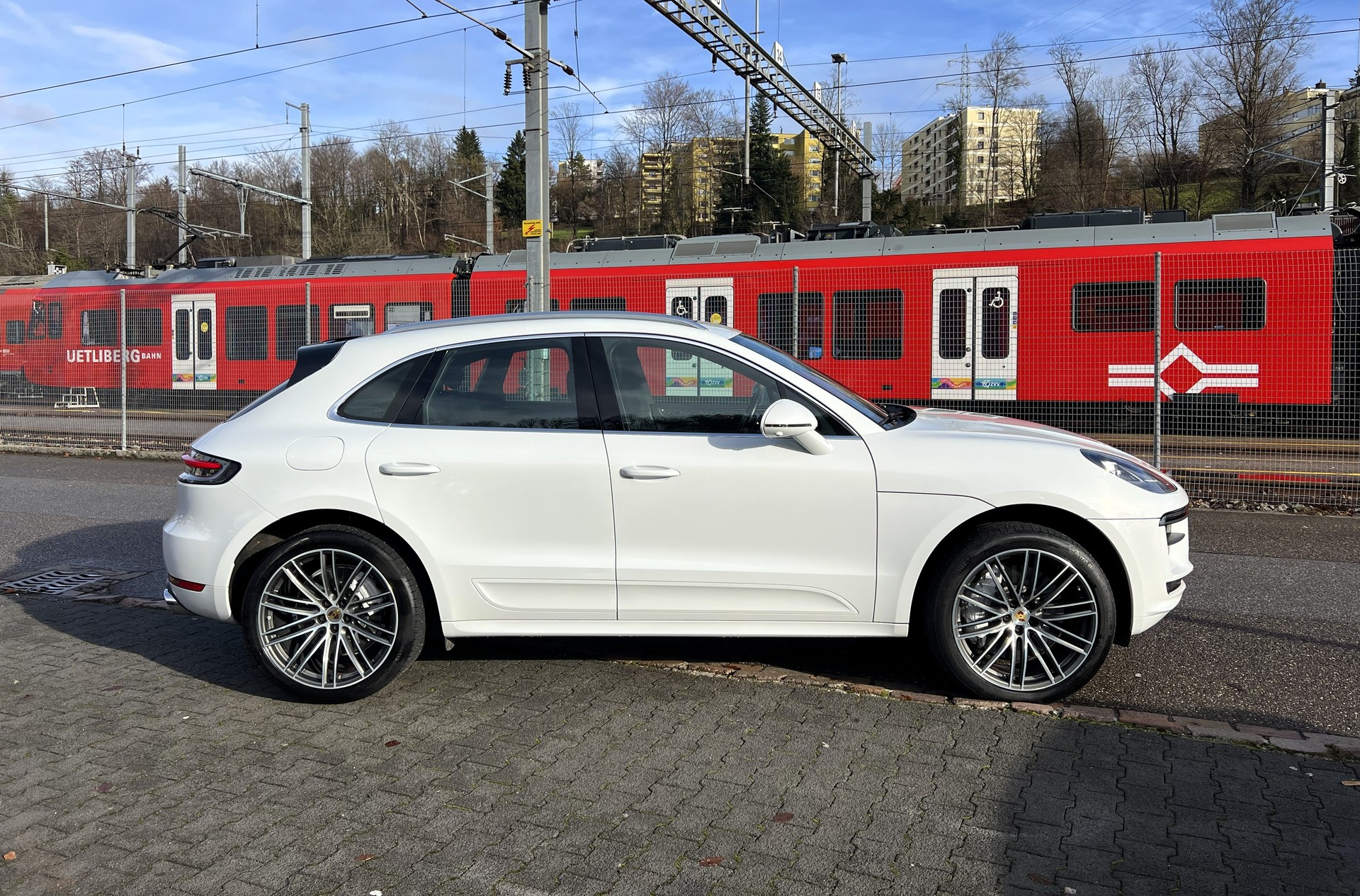 PORSCHE Macan Turbo PDK-image-5