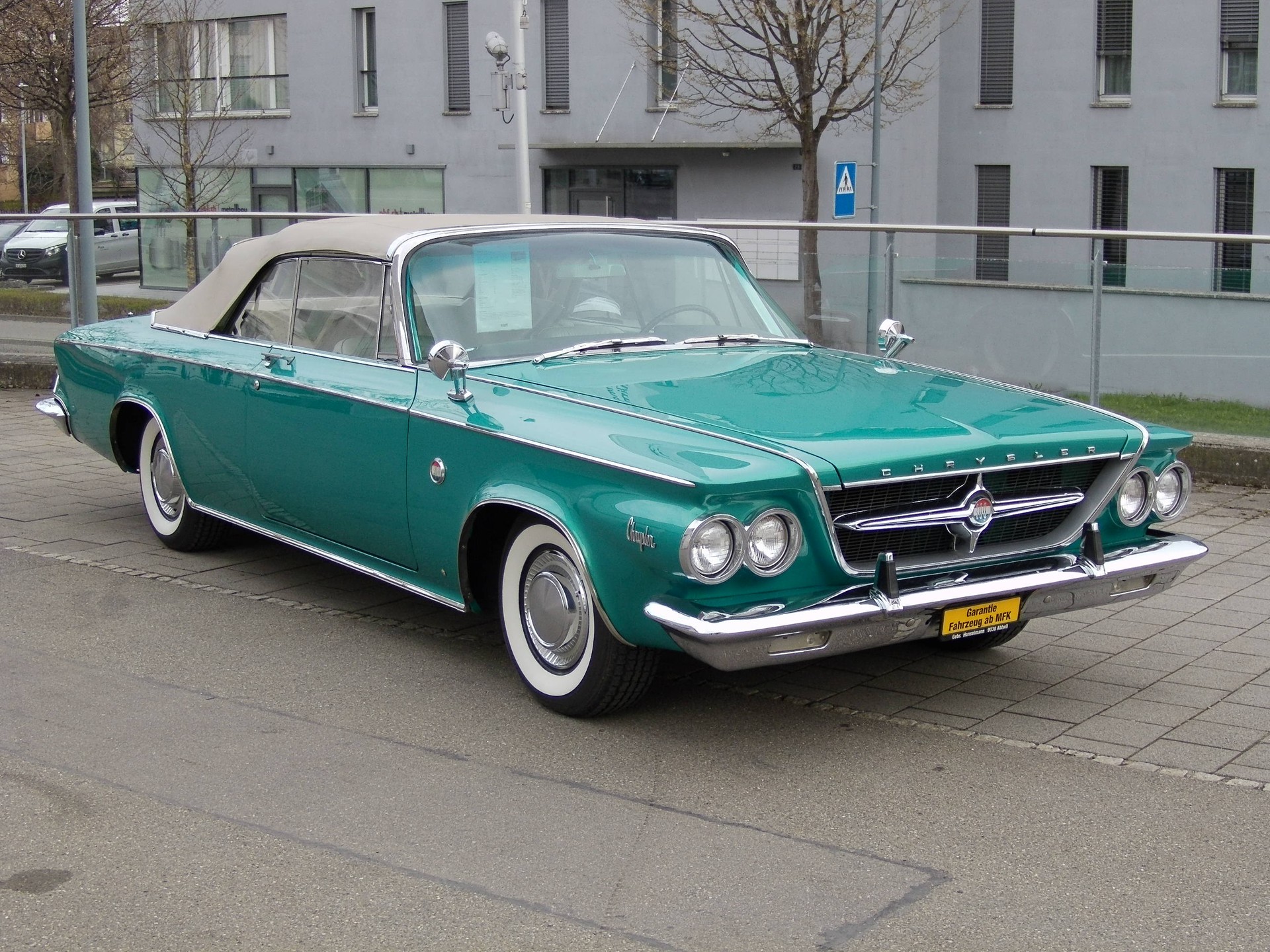CHRYSLER 300-image-2