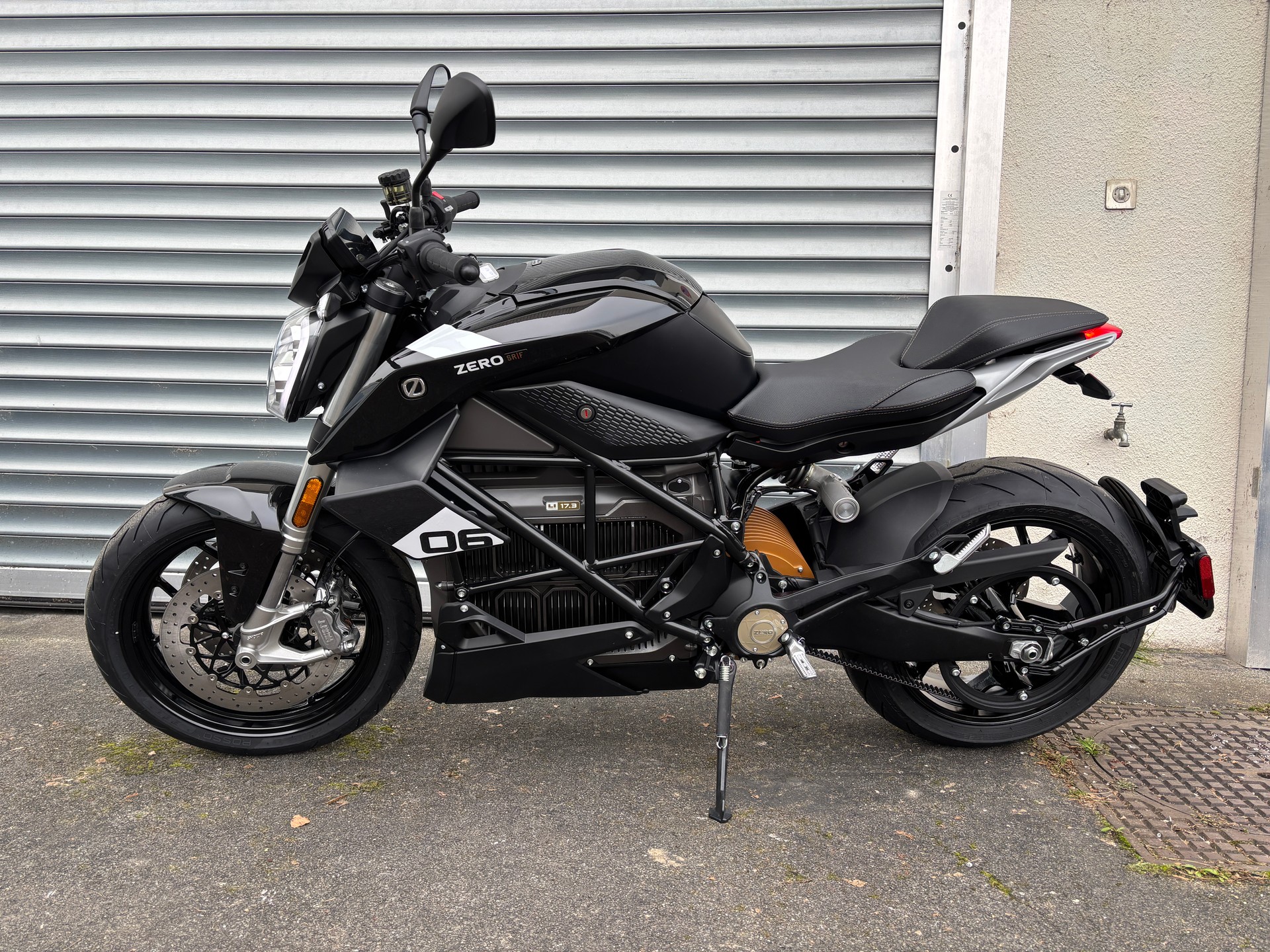 ZERO SR/F Neuheit mit Frontspoiler-image-1