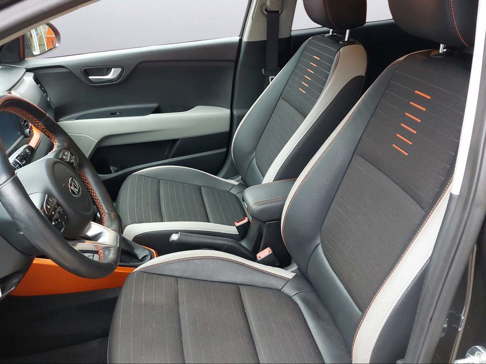 KIA Stonic 1.0 T-GDi-image-4