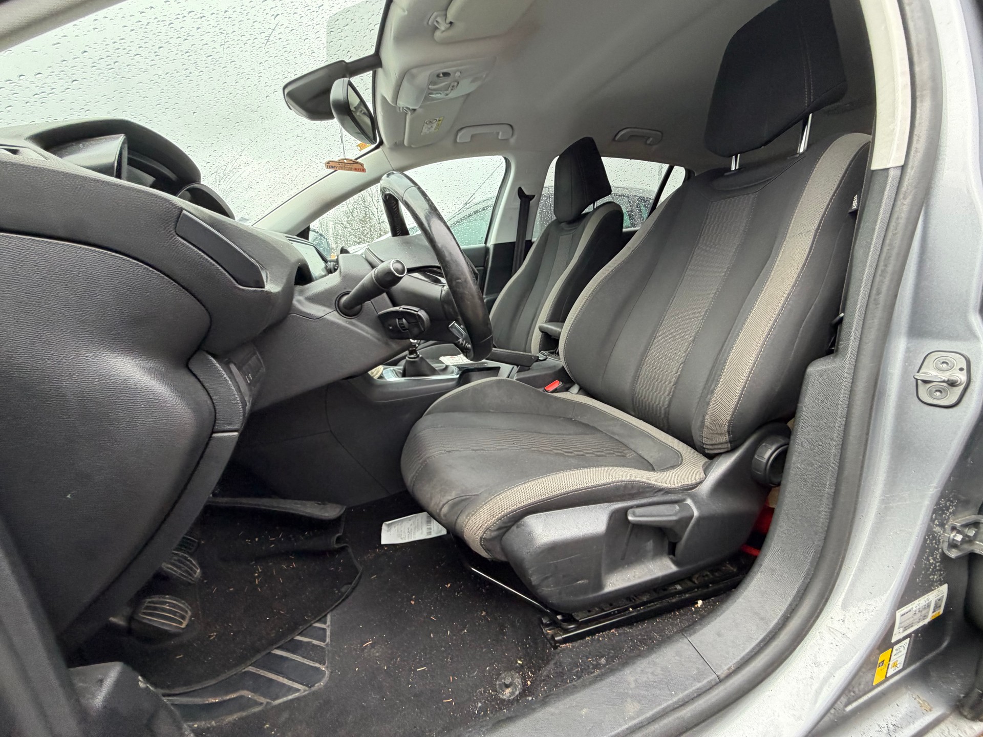 PEUGEOT 308 1.6 BlueHDI Style-image-3