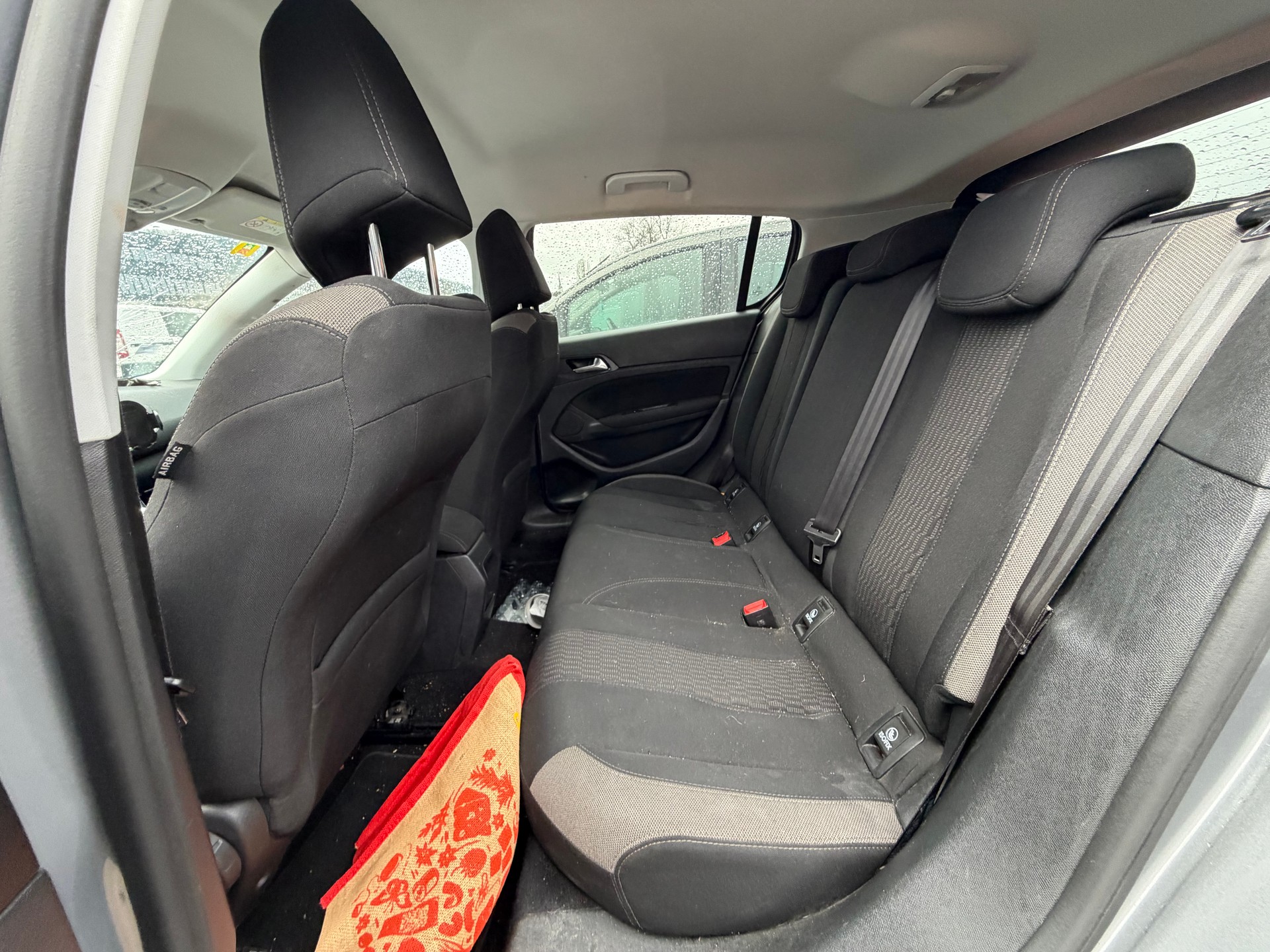PEUGEOT 308 1.6 BlueHDI Style-image-6