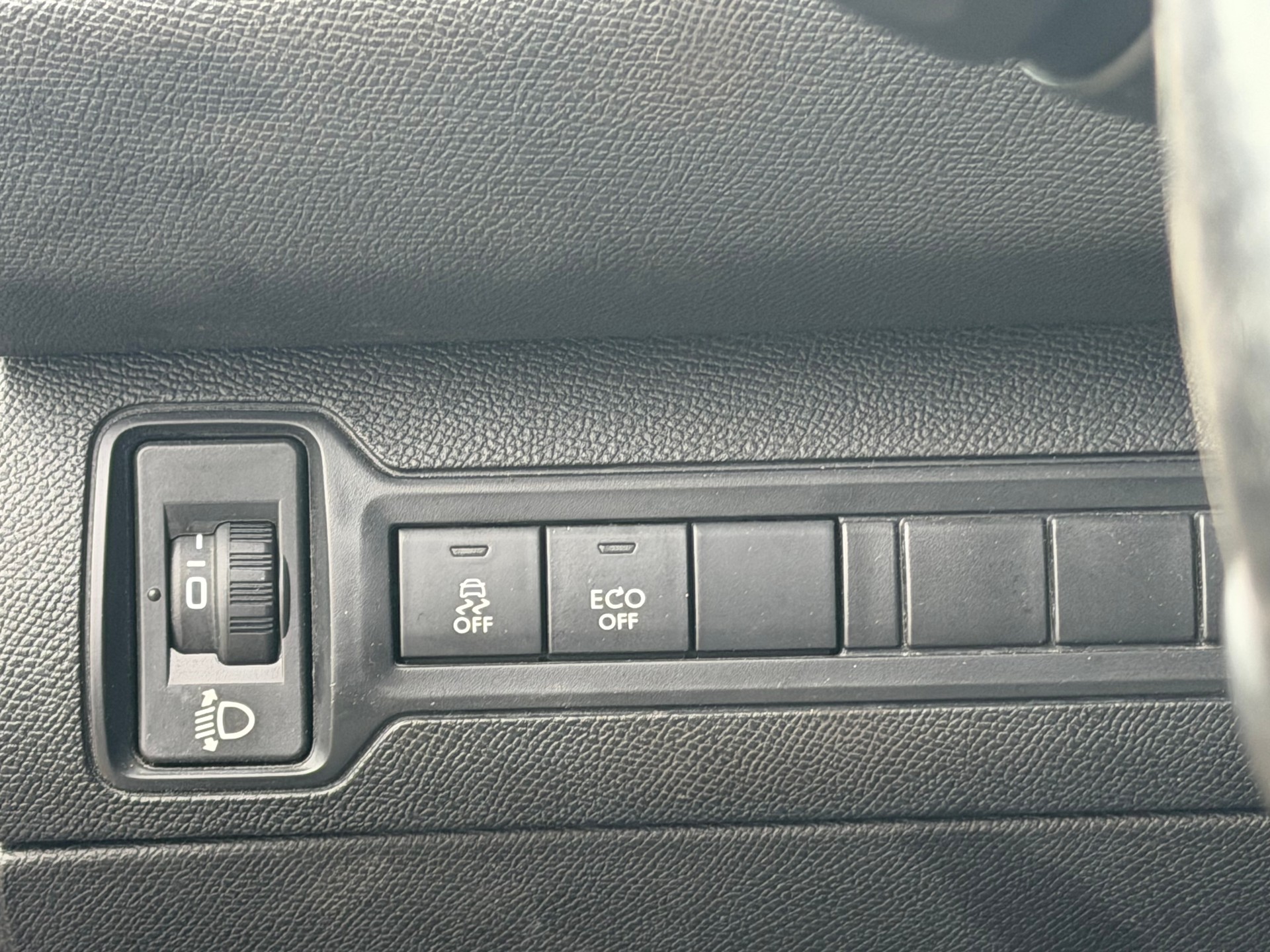 PEUGEOT 308 1.6 BlueHDI Style-image-8