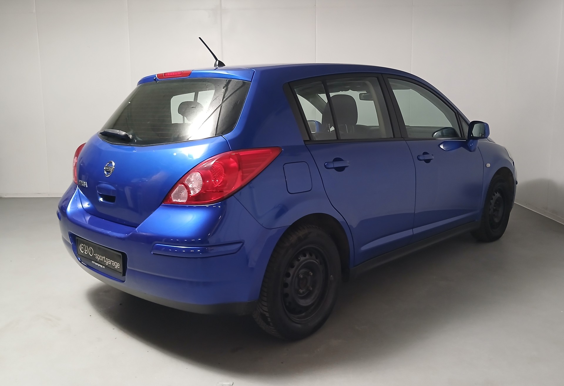 NISSAN Tiida 1.8 tekna-image-3