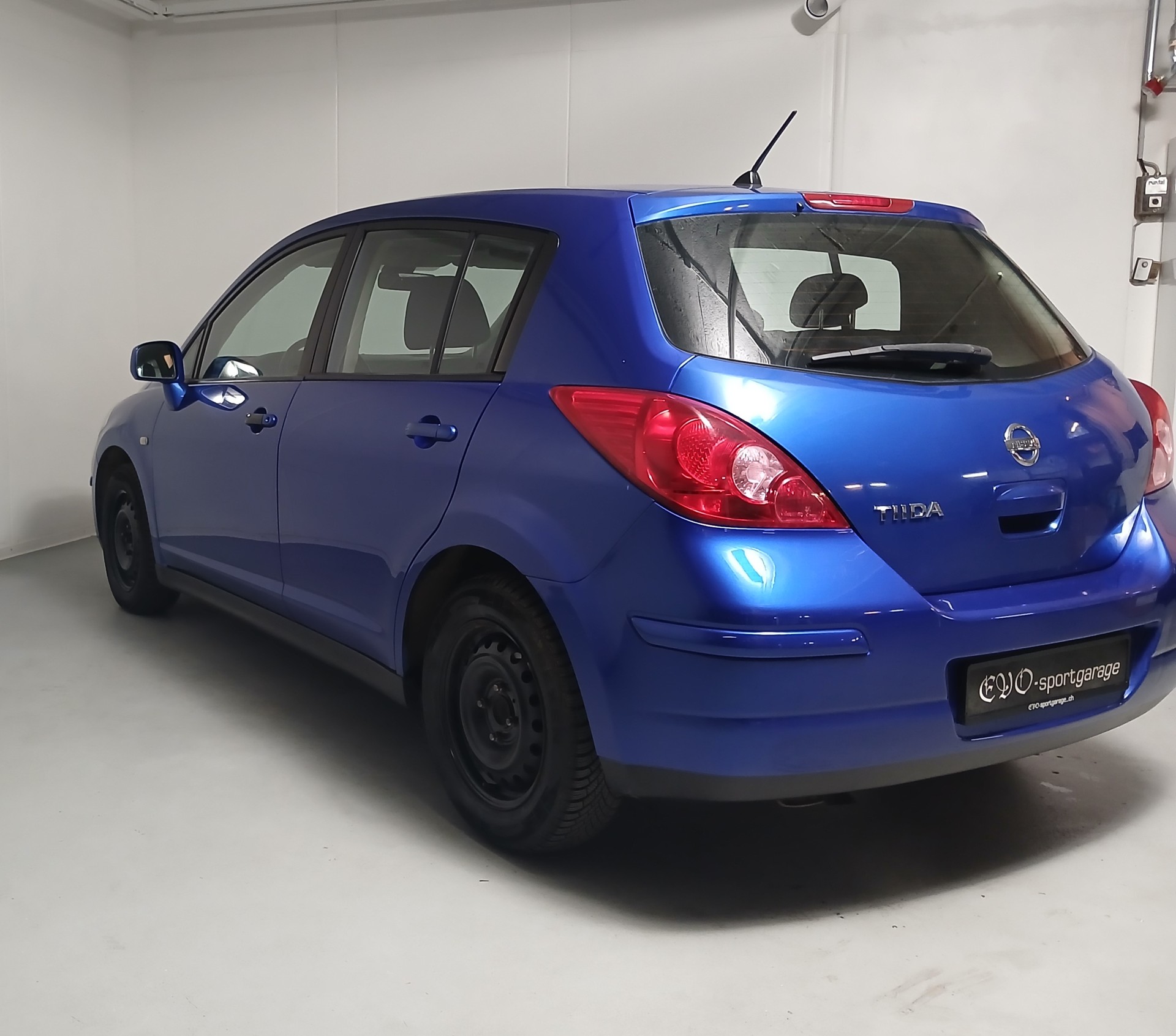 NISSAN Tiida 1.8 tekna-image-4