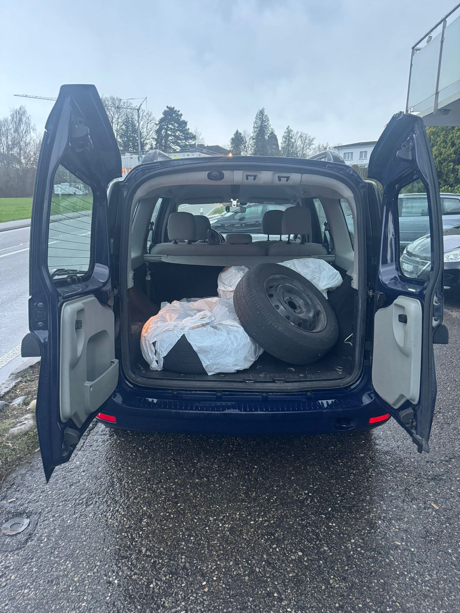 DACIA Logan 1.6 Ambiance-image-7
