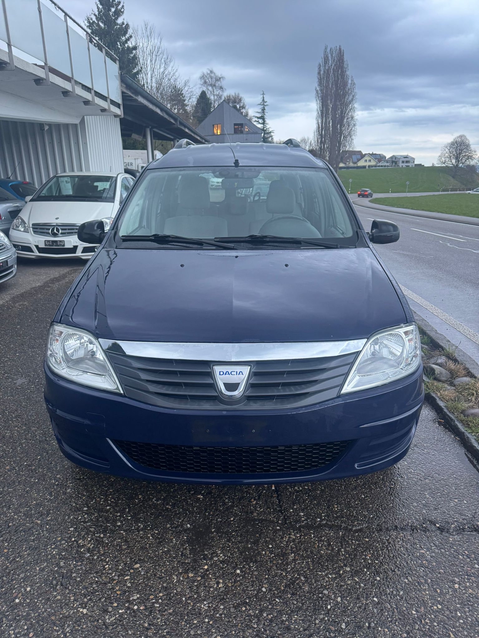DACIA Logan 1.6 Ambiance-image-1
