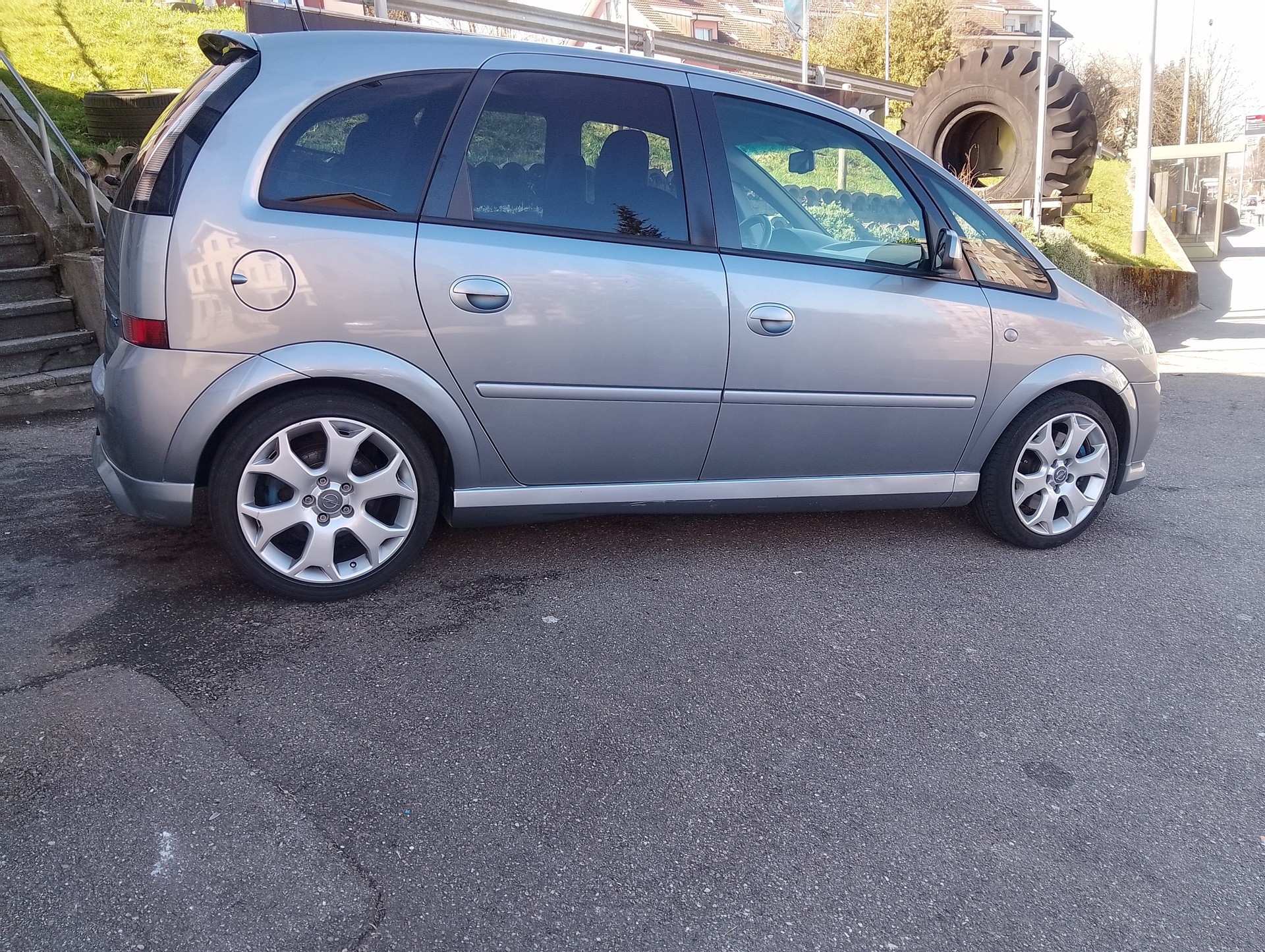 OPEL Meriva 1.6i 16V Turbo OPC-image-8