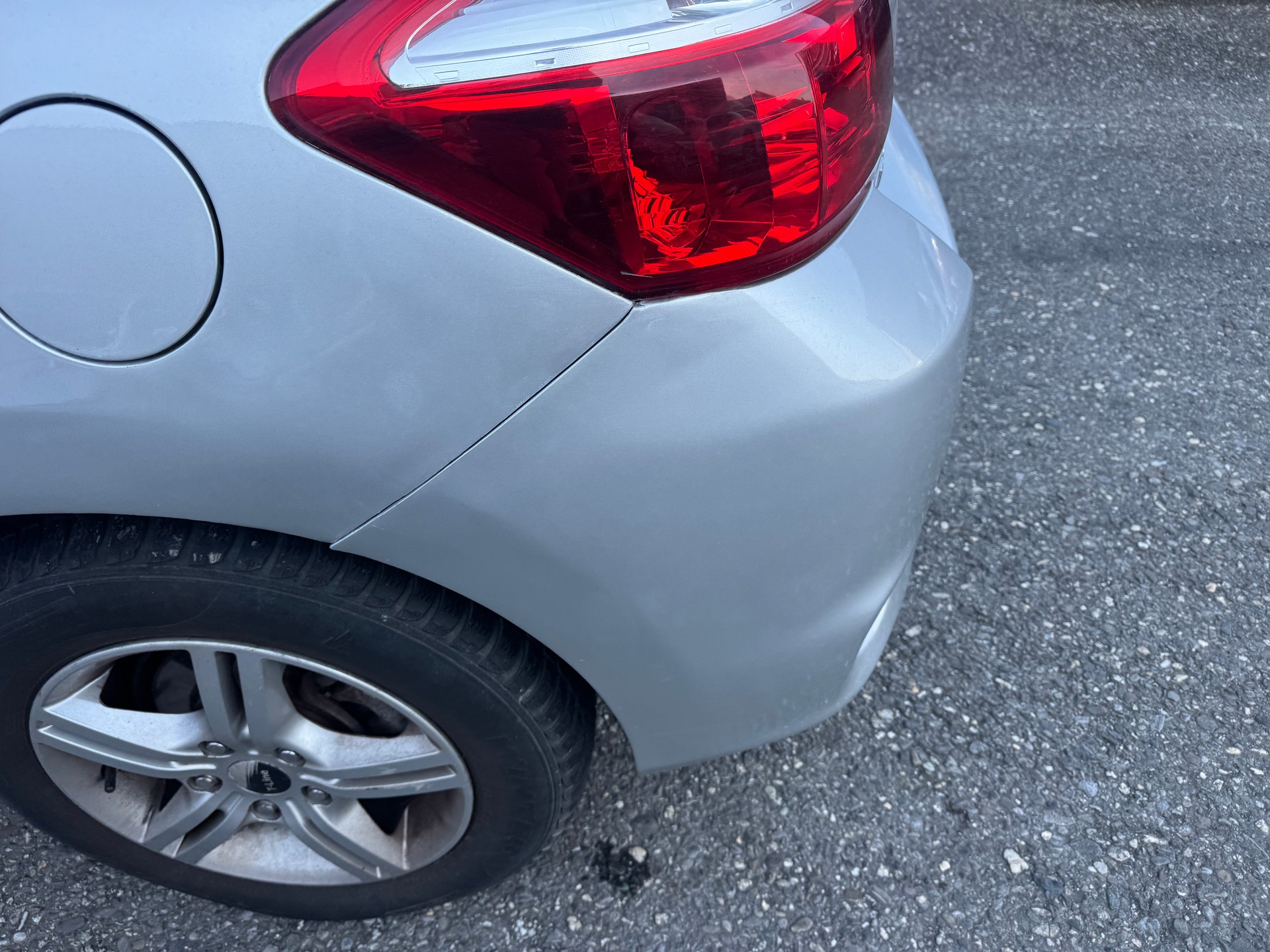 TOYOTA Auris 1.8 16V HSD Linea Sol-image-6