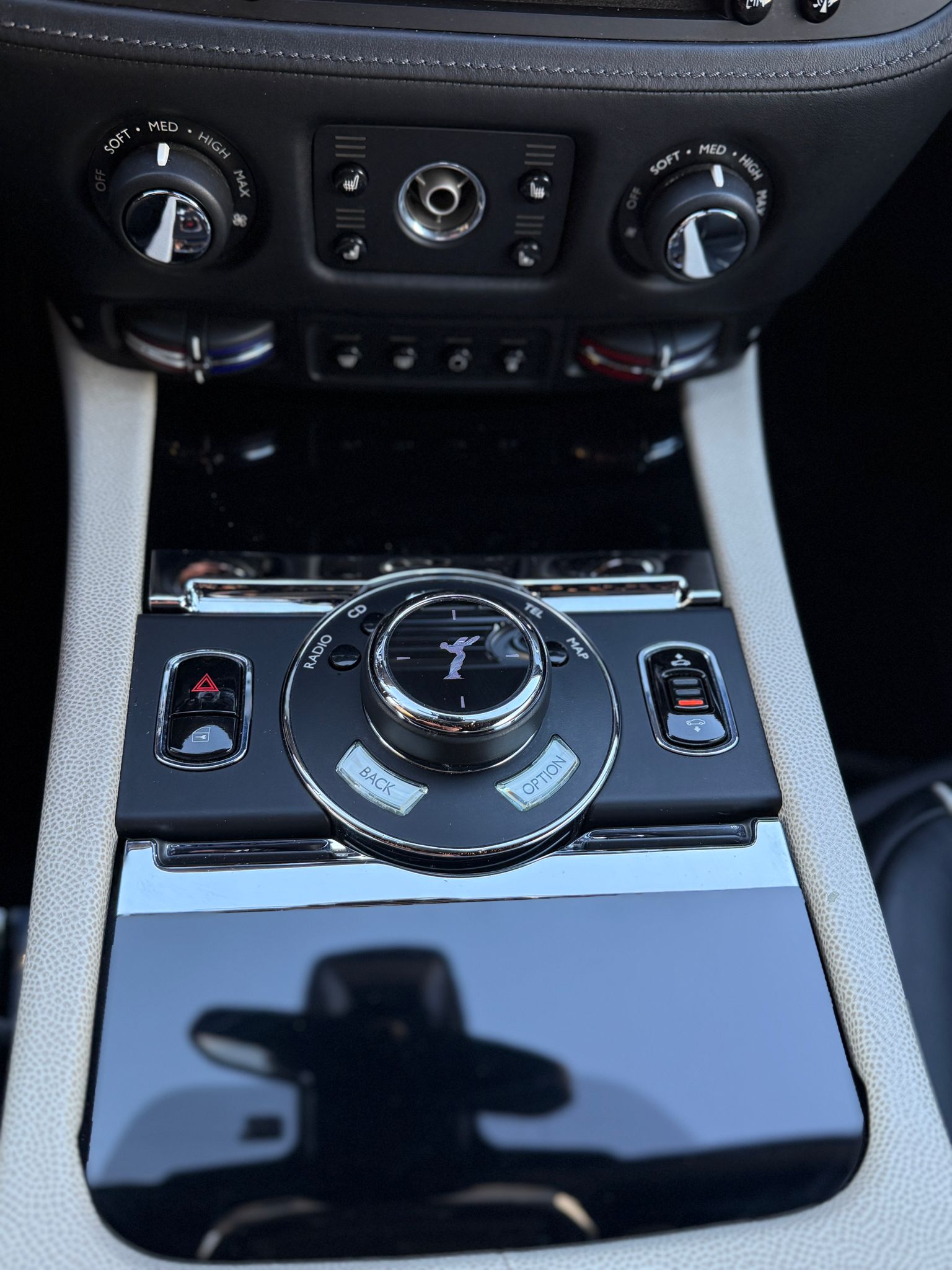 ROLLS-ROYCE Wraith 6.6 V12-image-22