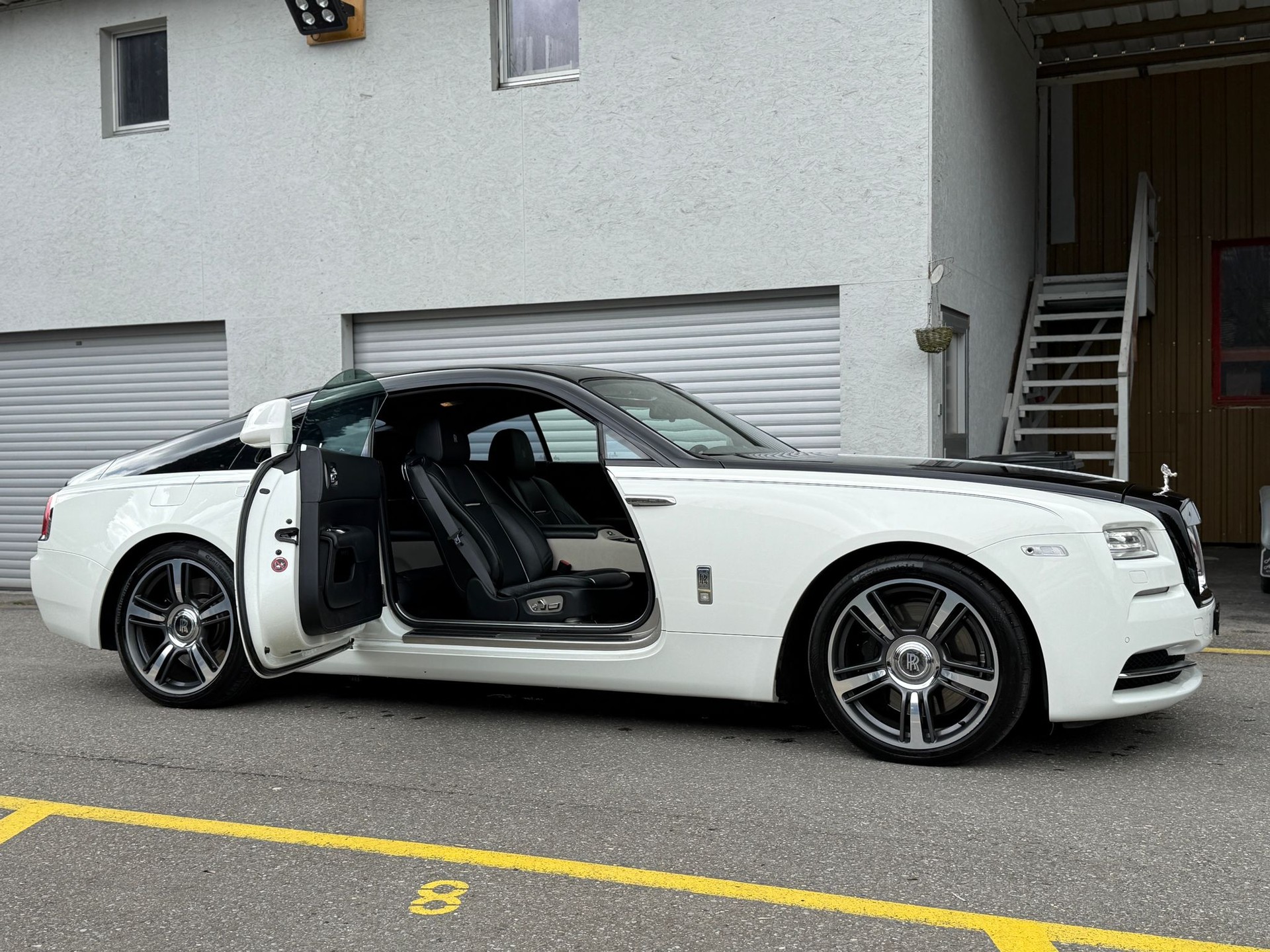 ROLLS-ROYCE Wraith 6.6 V12-image-9