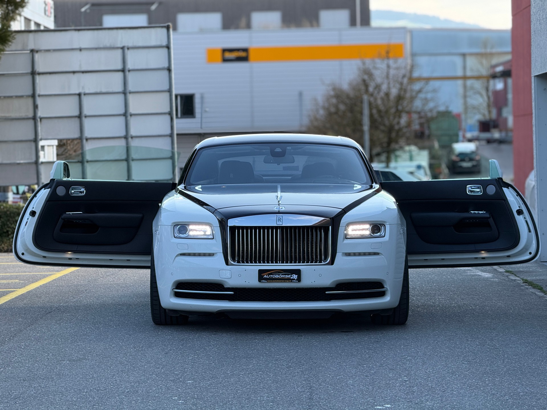 ROLLS-ROYCE Wraith 6.6 V12-image-6