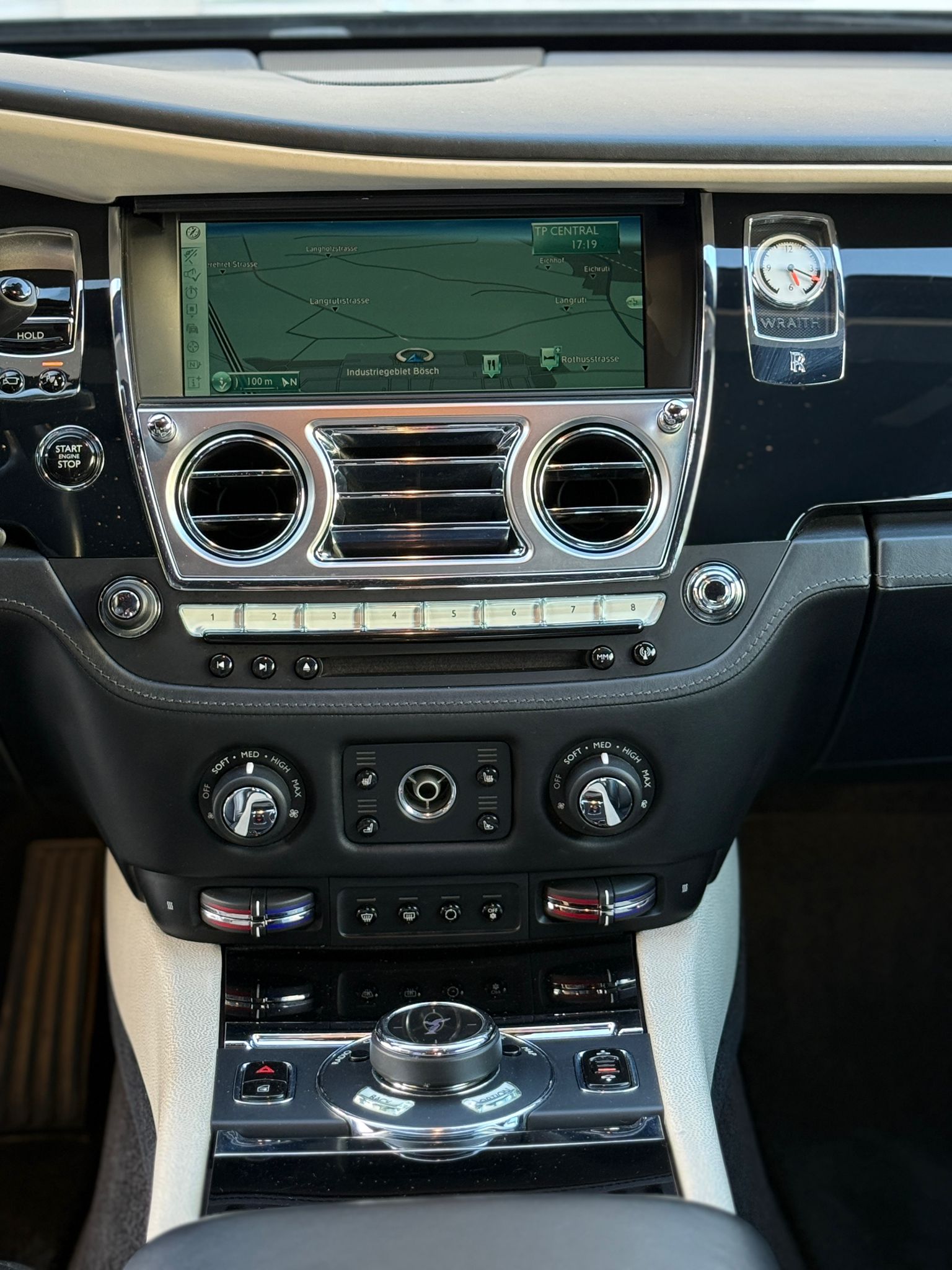 ROLLS-ROYCE Wraith 6.6 V12-image-21