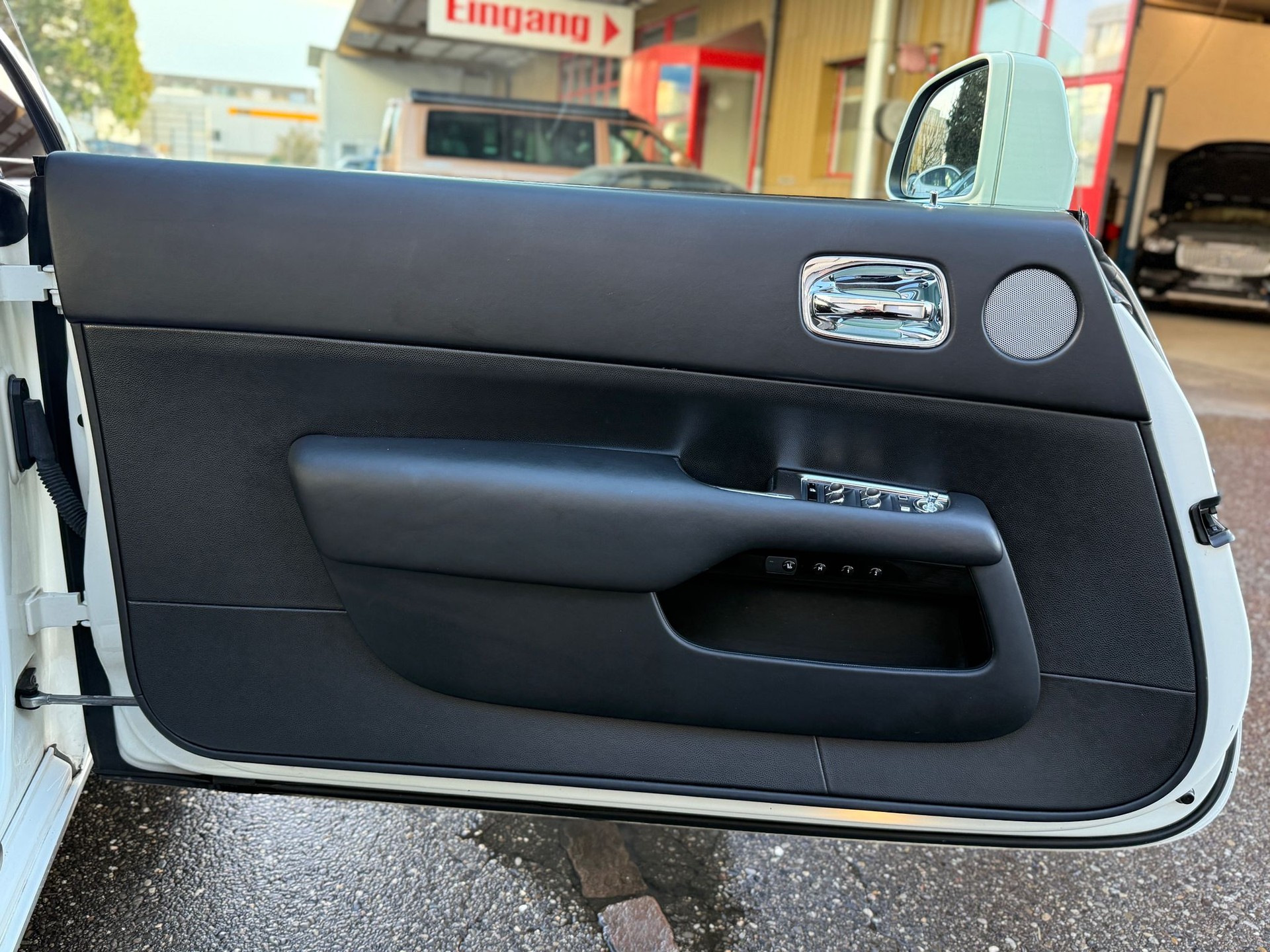ROLLS-ROYCE Wraith 6.6 V12-image-24