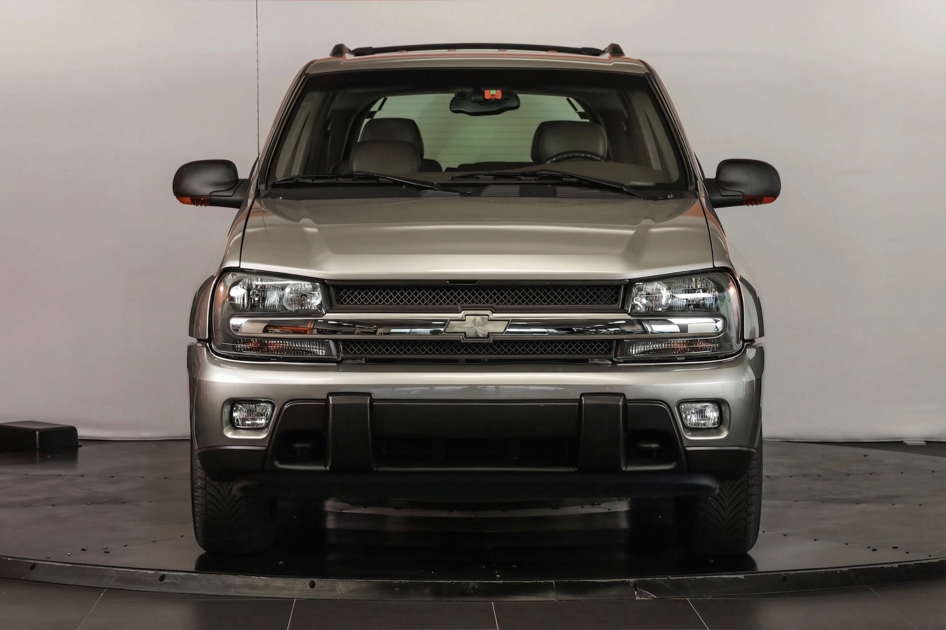 CHEVROLET TrailBlazer 4.2 LTZ-showroom-element-1