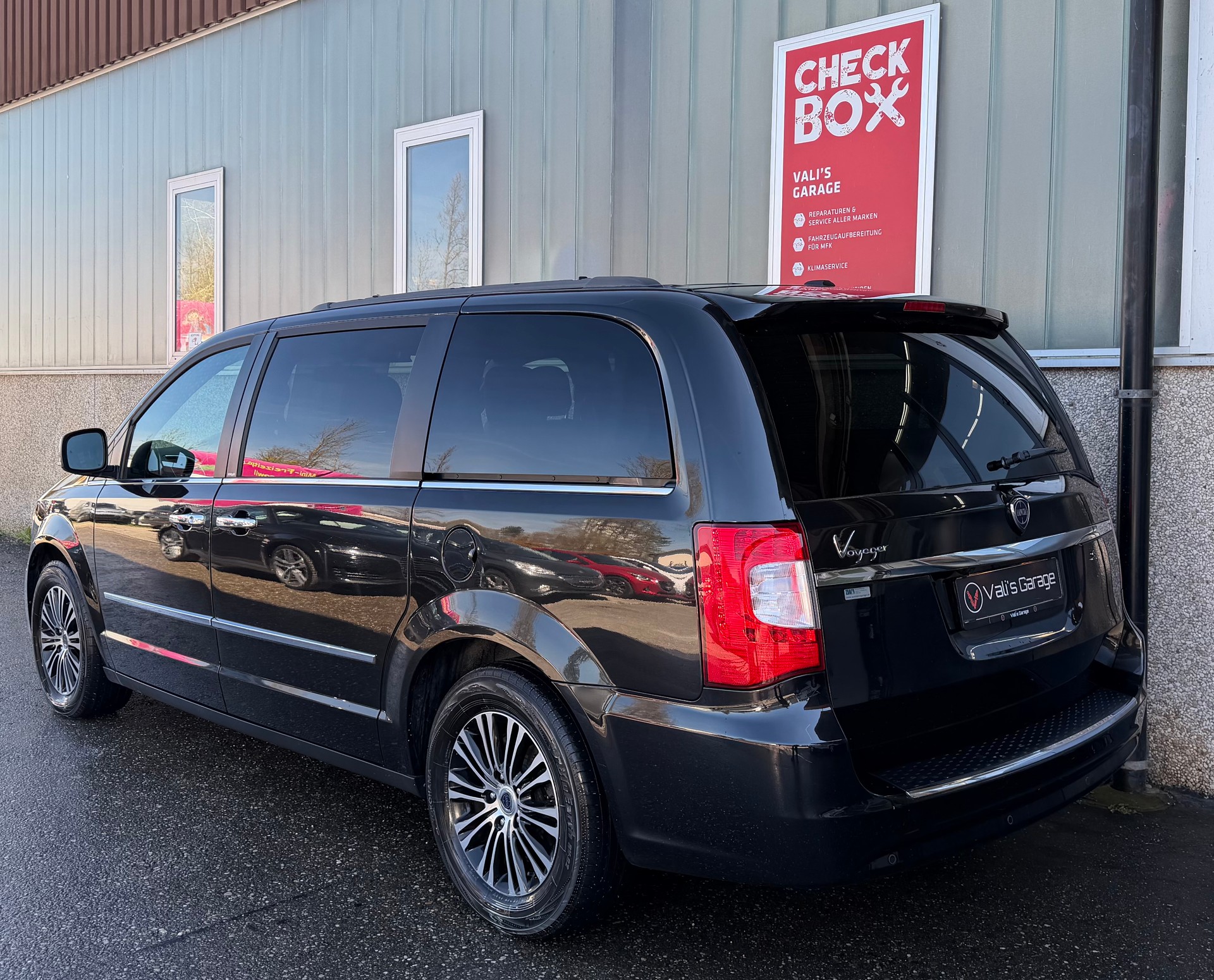 LANCIA Voyager 2.8D Platinum Automatic-image-2
