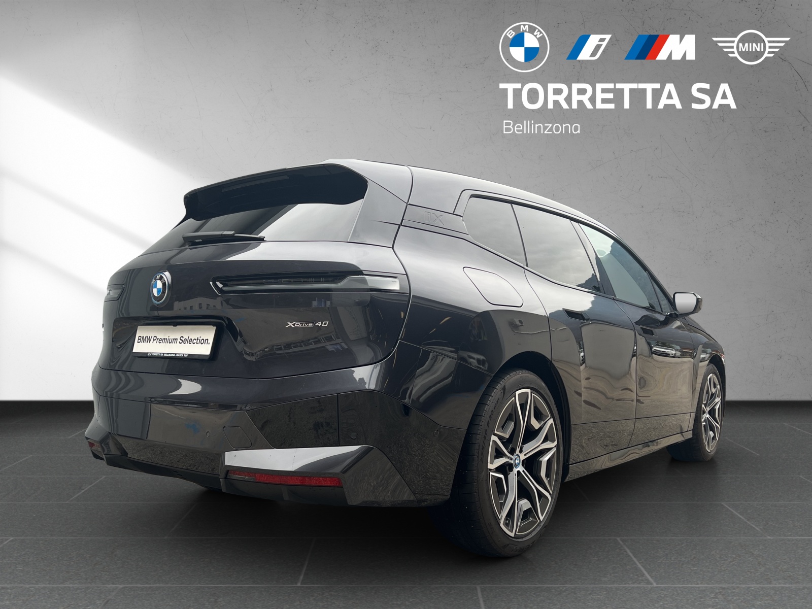 BMW iX xDrive40-image-5