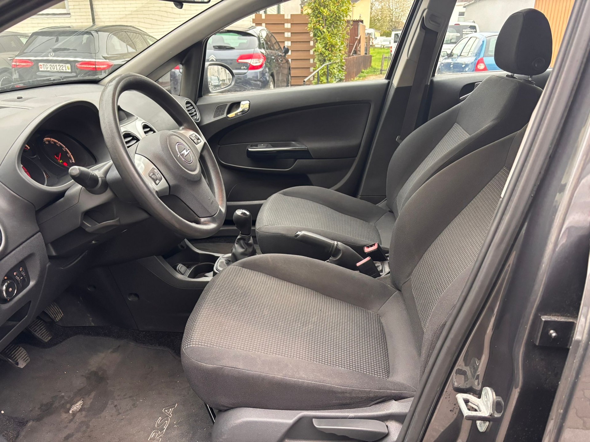 OPEL Corsa 1.2 TP Color Edition-image-8