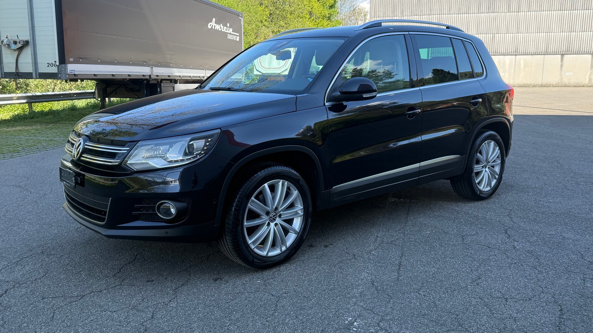 VW Tiguan 2.0 TSI Track&Style 4Motion-image-2