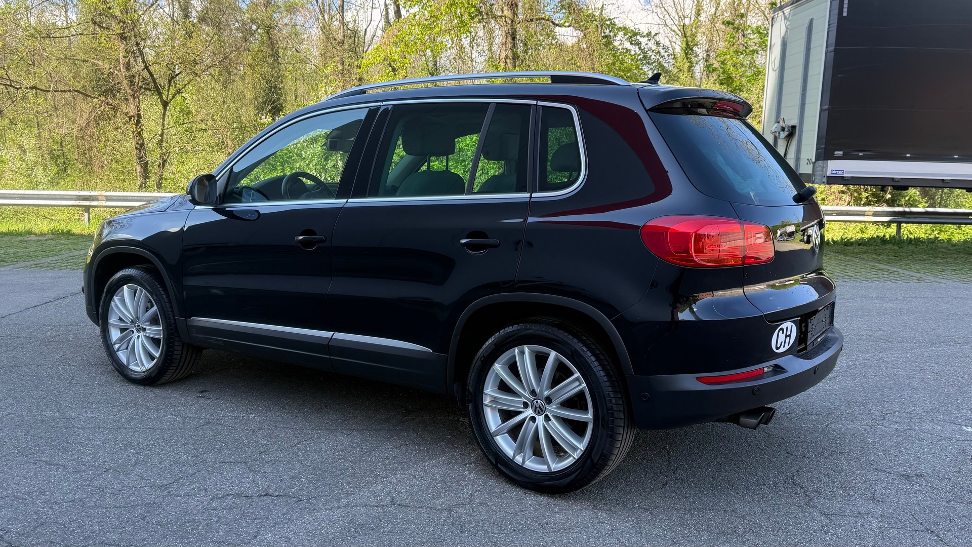 VW Tiguan 2.0 TSI Track&Style 4Motion-image-3