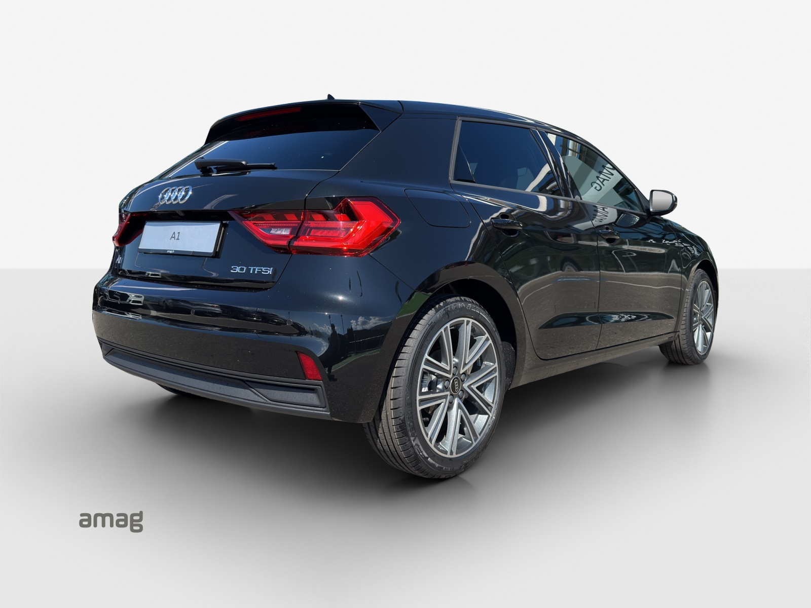 AUDI A1 Sportback 30 TFSI S Line Attraction S-tronic-image-5