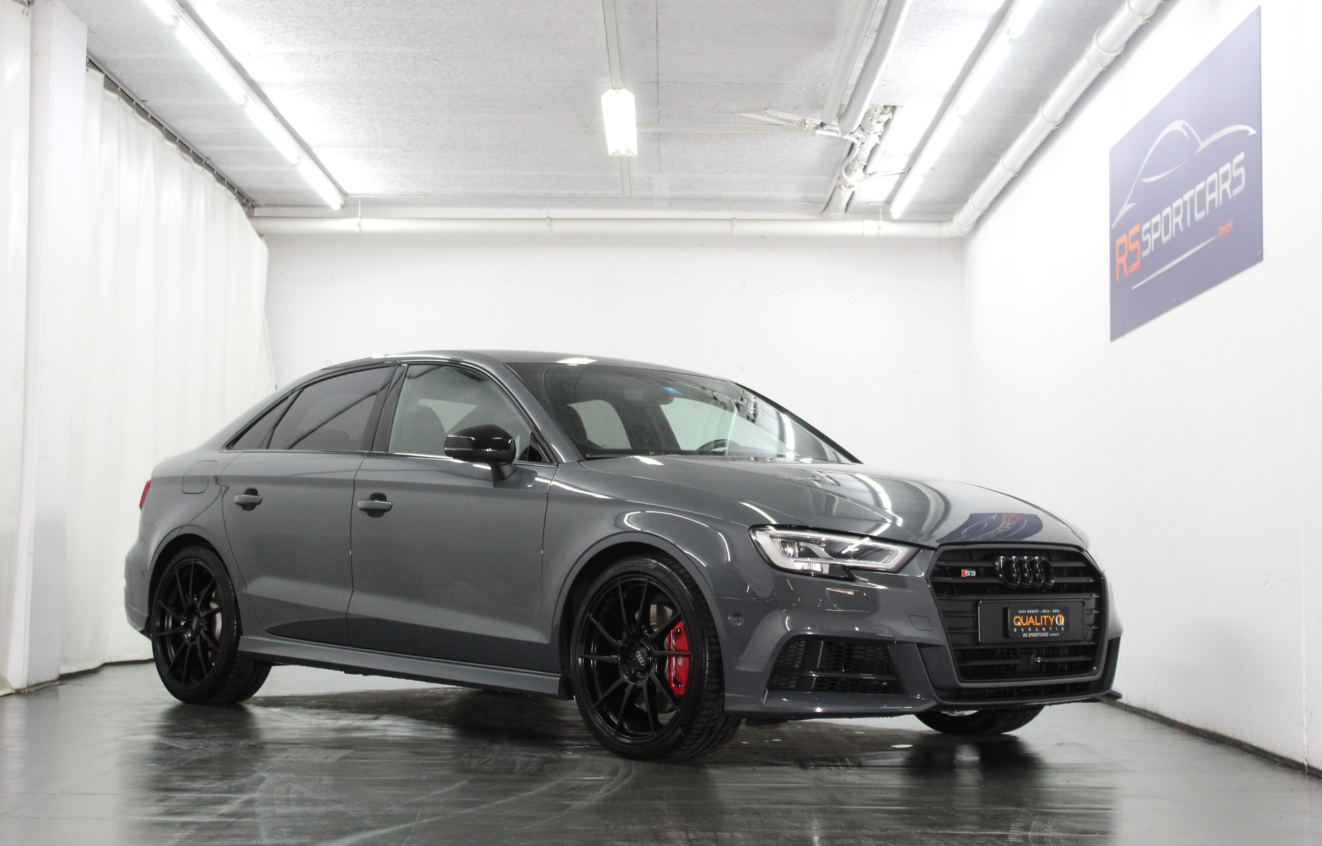 AUDI S3 Limousine 2.0 TFSI quattro S-tronic Optikpaket schwarz ohne OPF / CH-Fahrzeug