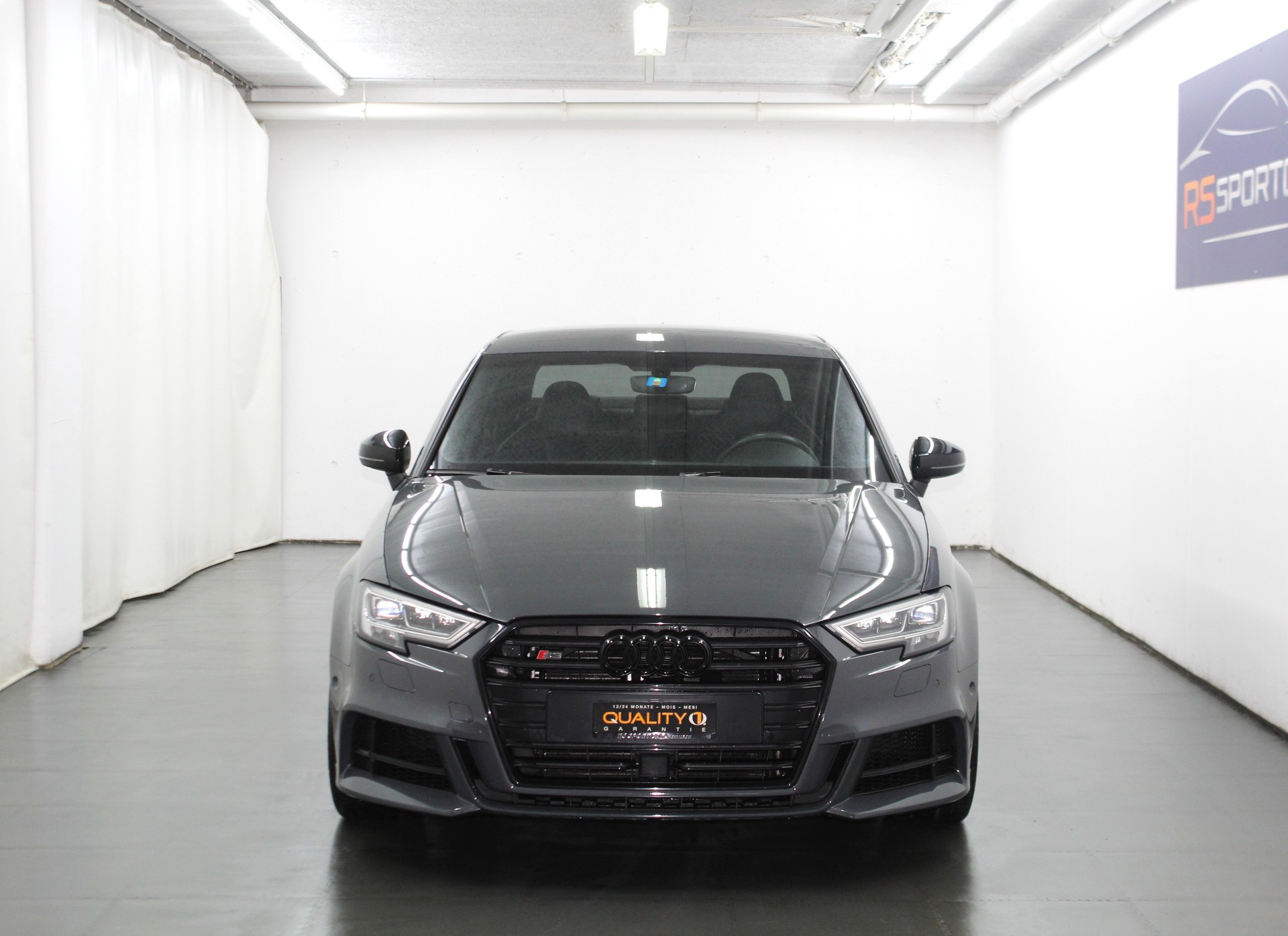 AUDI S3 Limousine 2.0 TFSI quattro S-tronic Optikpaket schwarz ohne OPF / CH-Fahrzeug-showroom-element-2