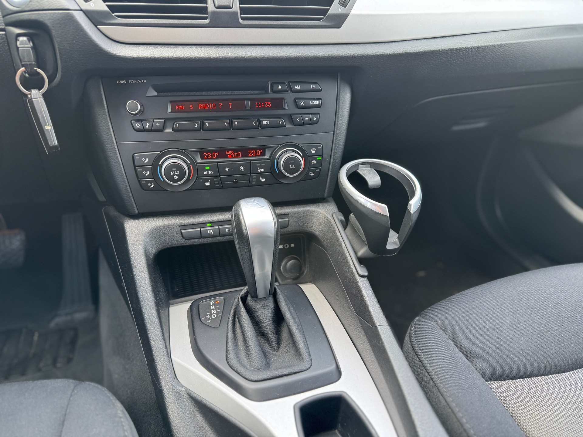 BMW X1 sDrive 18i Steptronic-image-11