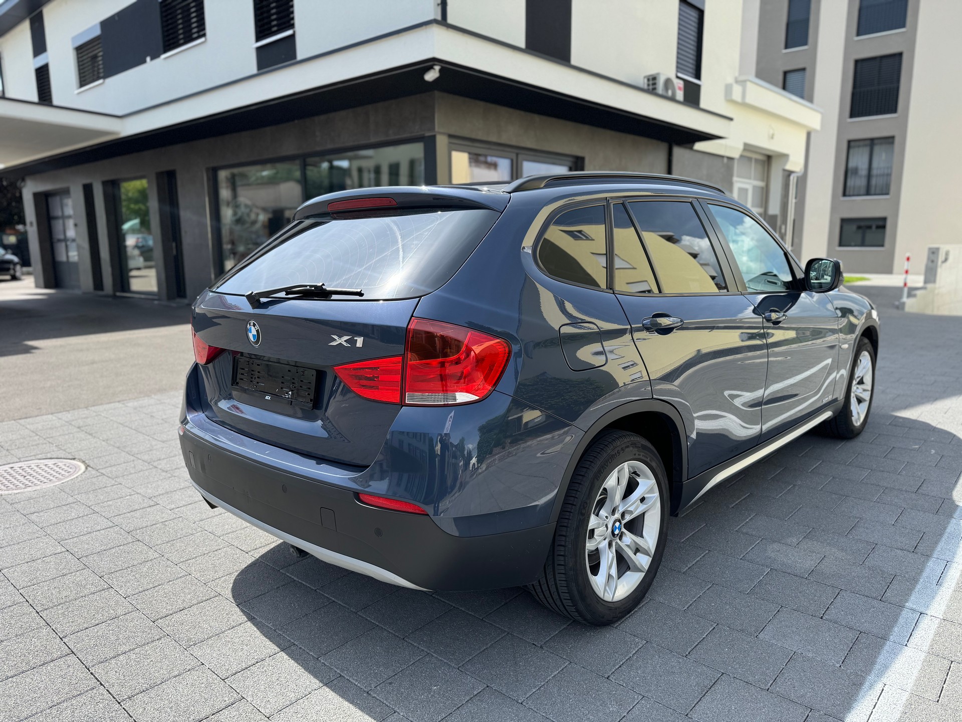 BMW X1 sDrive 18i Steptronic-image-4