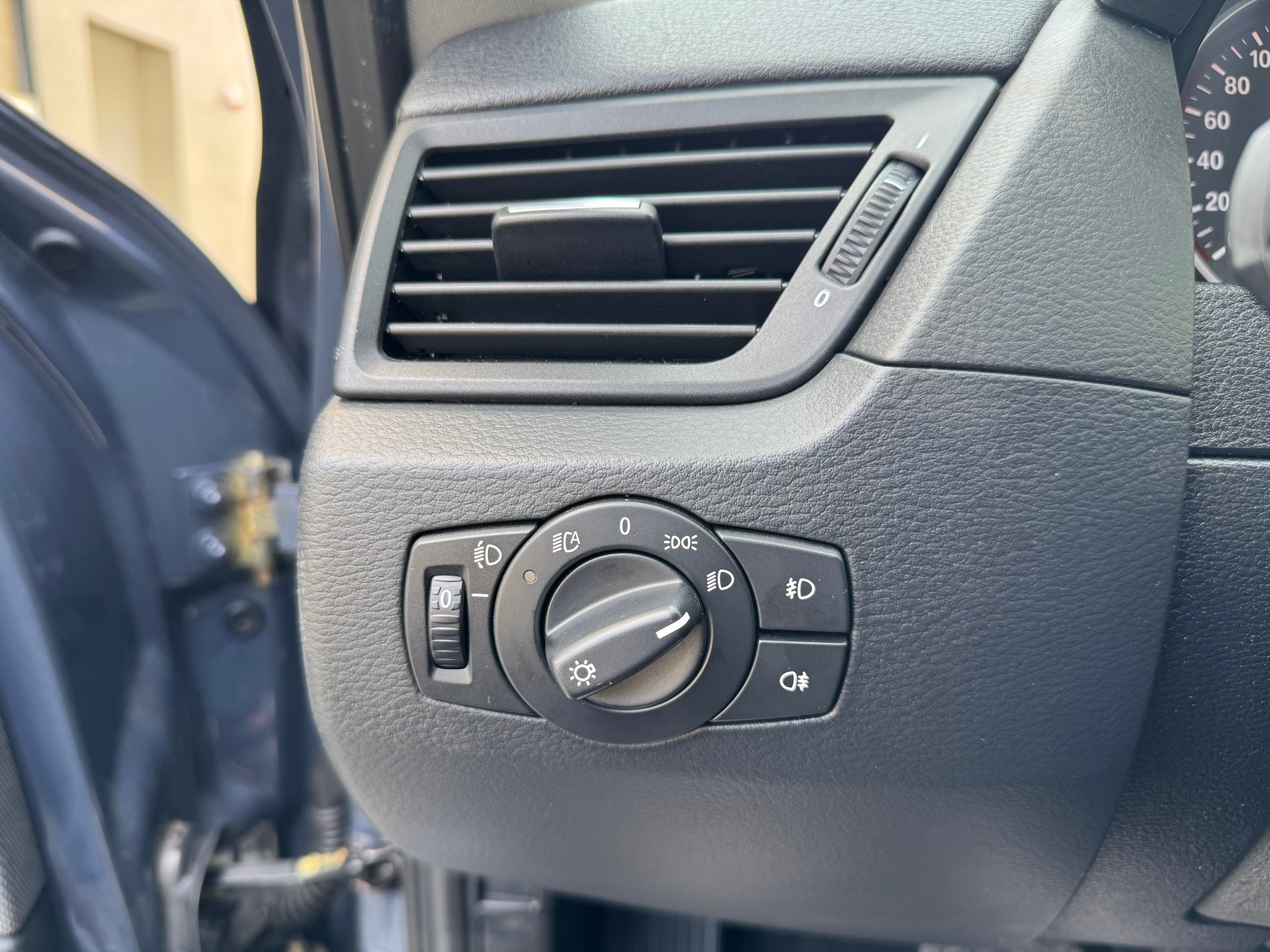 BMW X1 sDrive 18i Steptronic-image-14