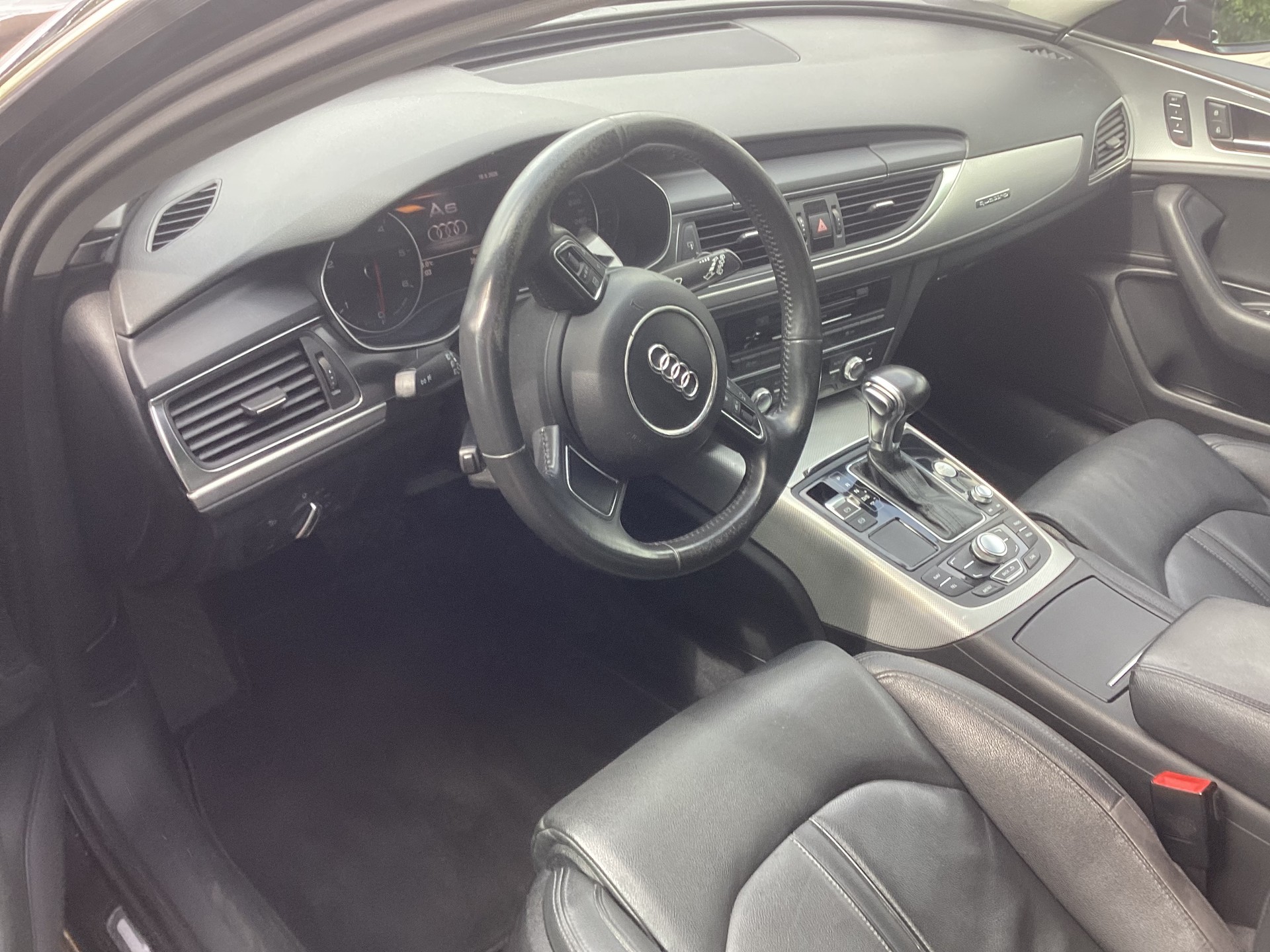 AUDI A6 Avant 3.0 TDI V6 quattro S-tronic-image-4