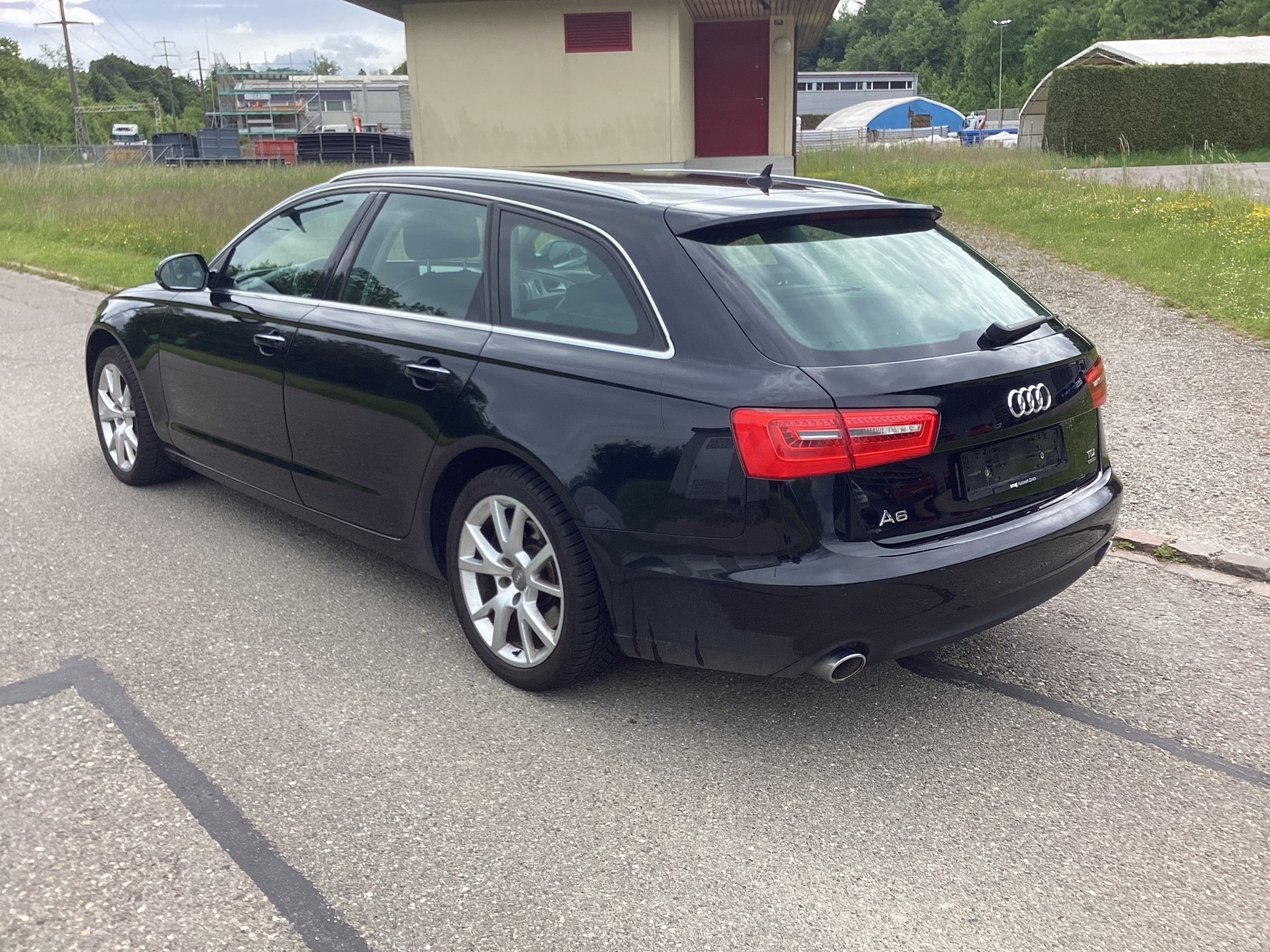 AUDI A6 Avant 3.0 TDI V6 quattro S-tronic-image-2