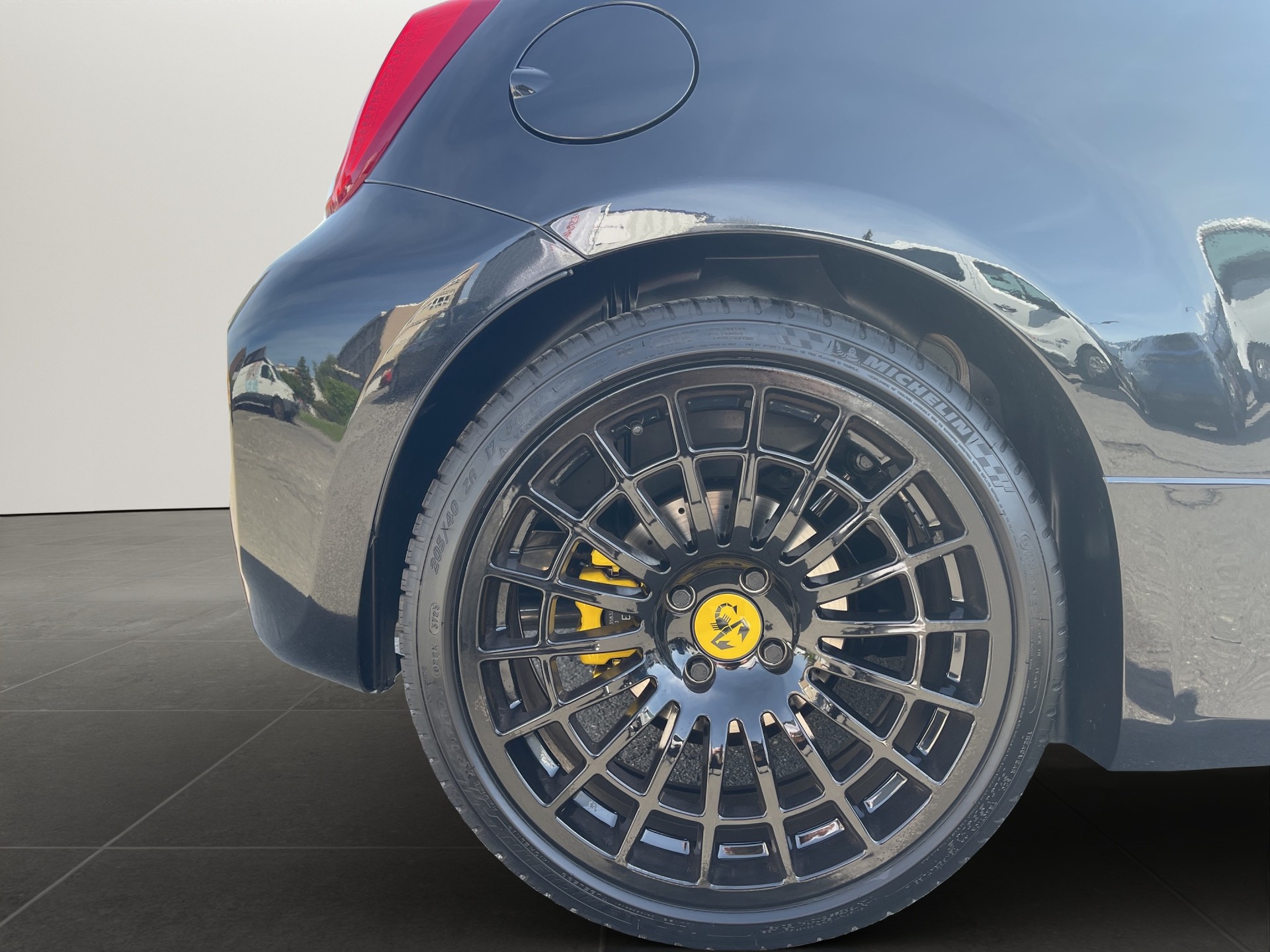 FIAT 695 C Abarth 1.4 T-Jet 180 Turismo-image-30