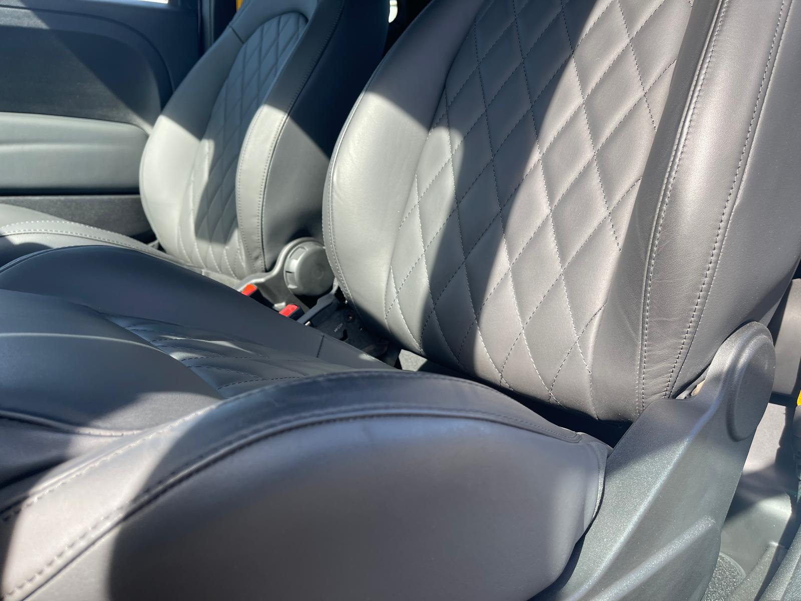 FIAT 695 C Abarth 1.4 T-Jet 180 Turismo-image-23