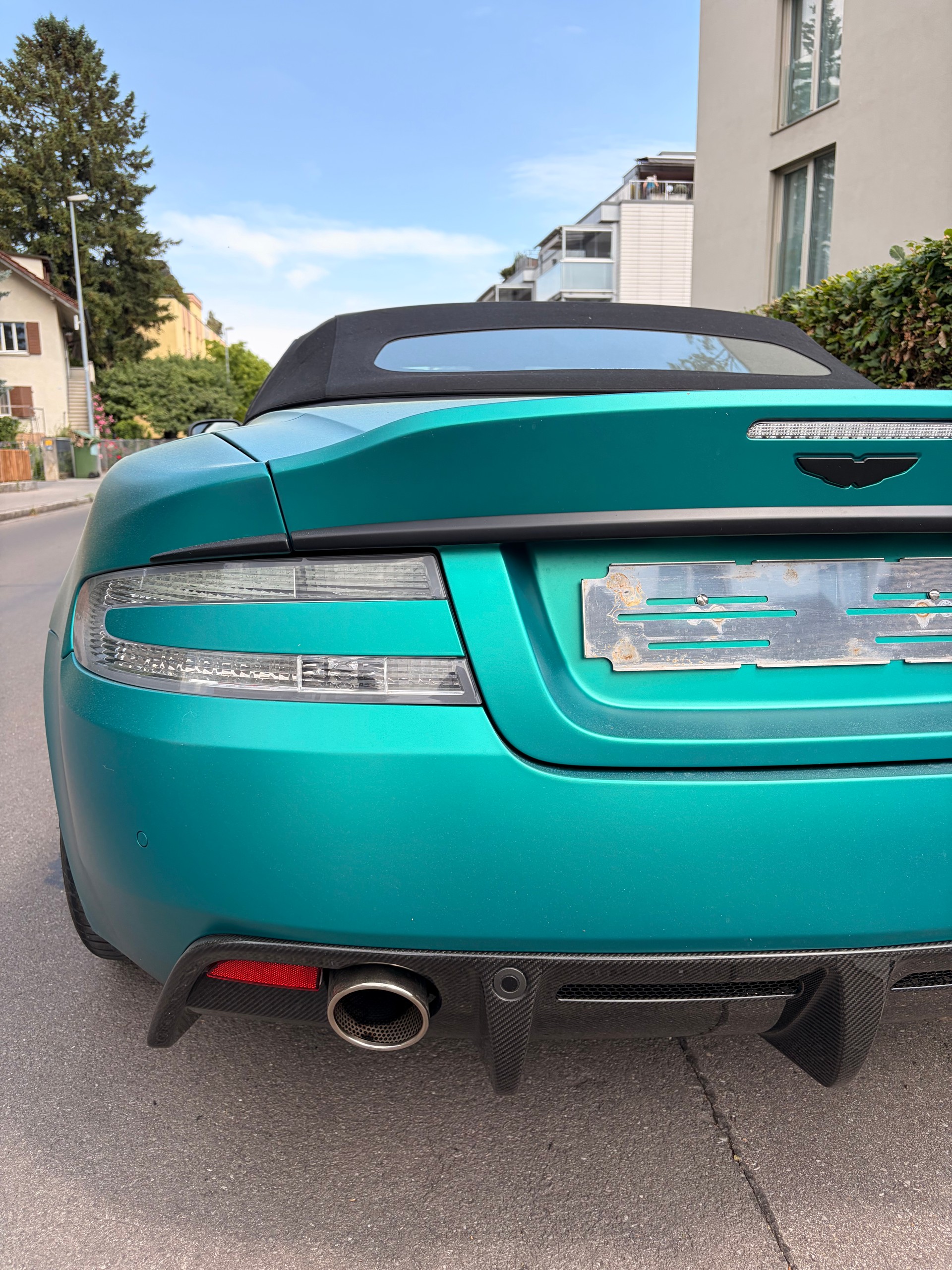 ASTON MARTIN 6.0 V12-image-3
