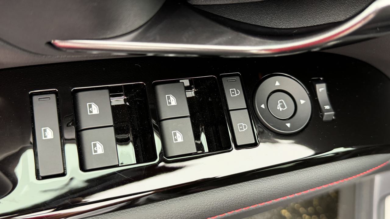 HYUNDAI Tucson 1.6 TGDI PHEV N-Line 4WD-image-8