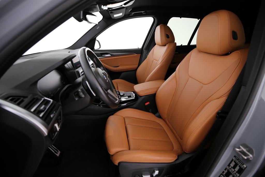 BMW X3 20d xDrive-showroom-element-2