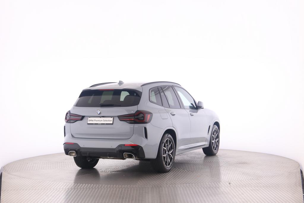 BMW X3 20d xDrive-showroom-element-1