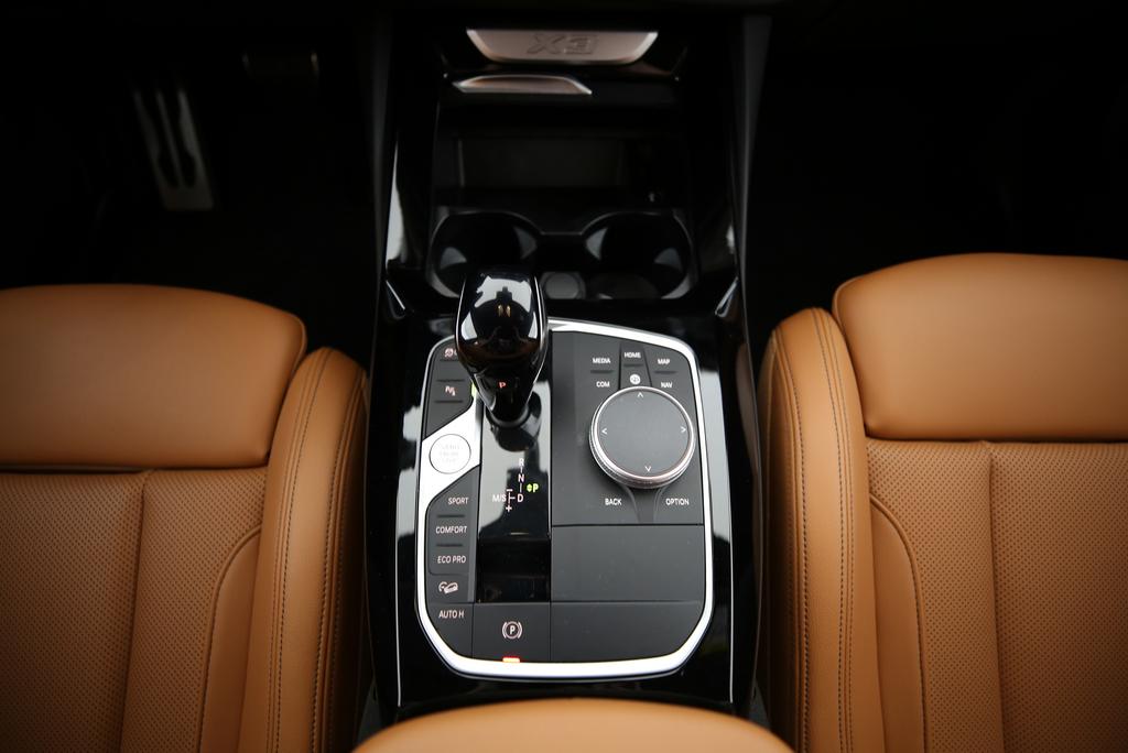 BMW X3 20d xDrive-image-8