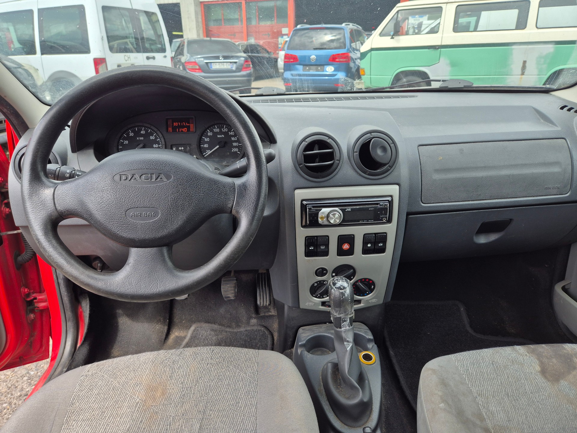 DACIA Logan 1.6 Ambiance-image-12