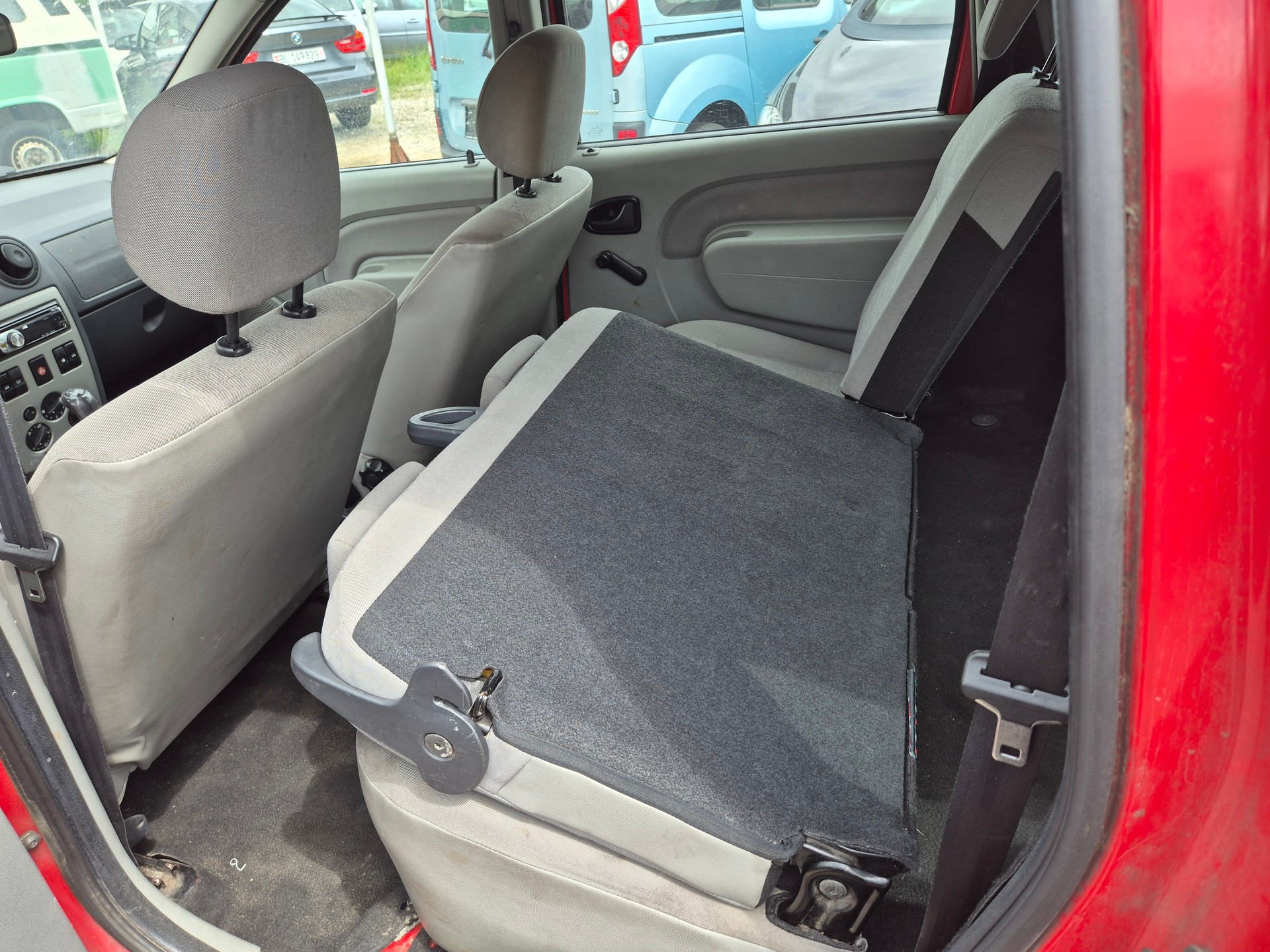 DACIA Logan 1.6 Ambiance-image-14